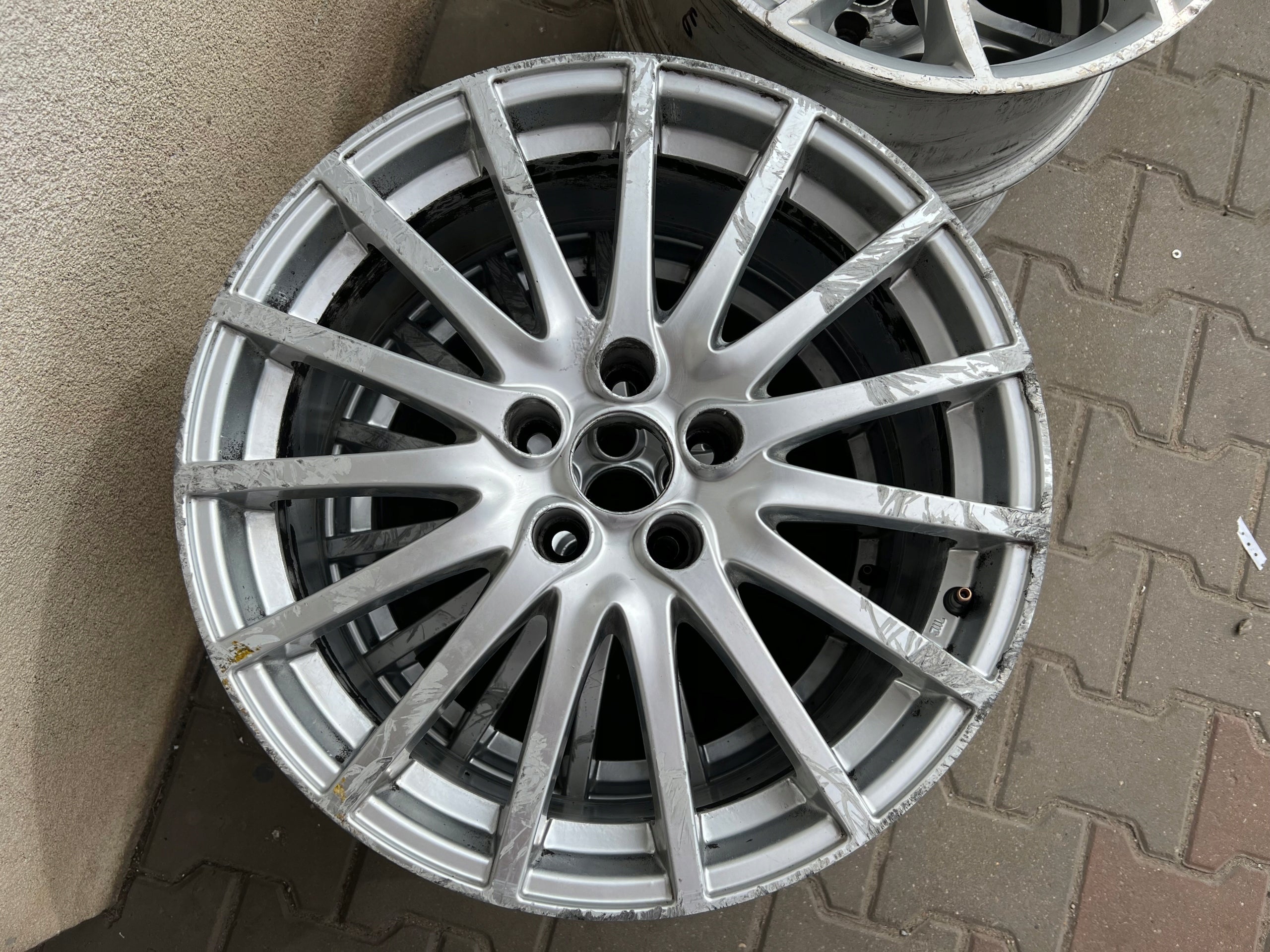  1x Alu Felge Alfa Romeo 2000 Aluminum rim 18 Zoll 8.0J 5x110 product image