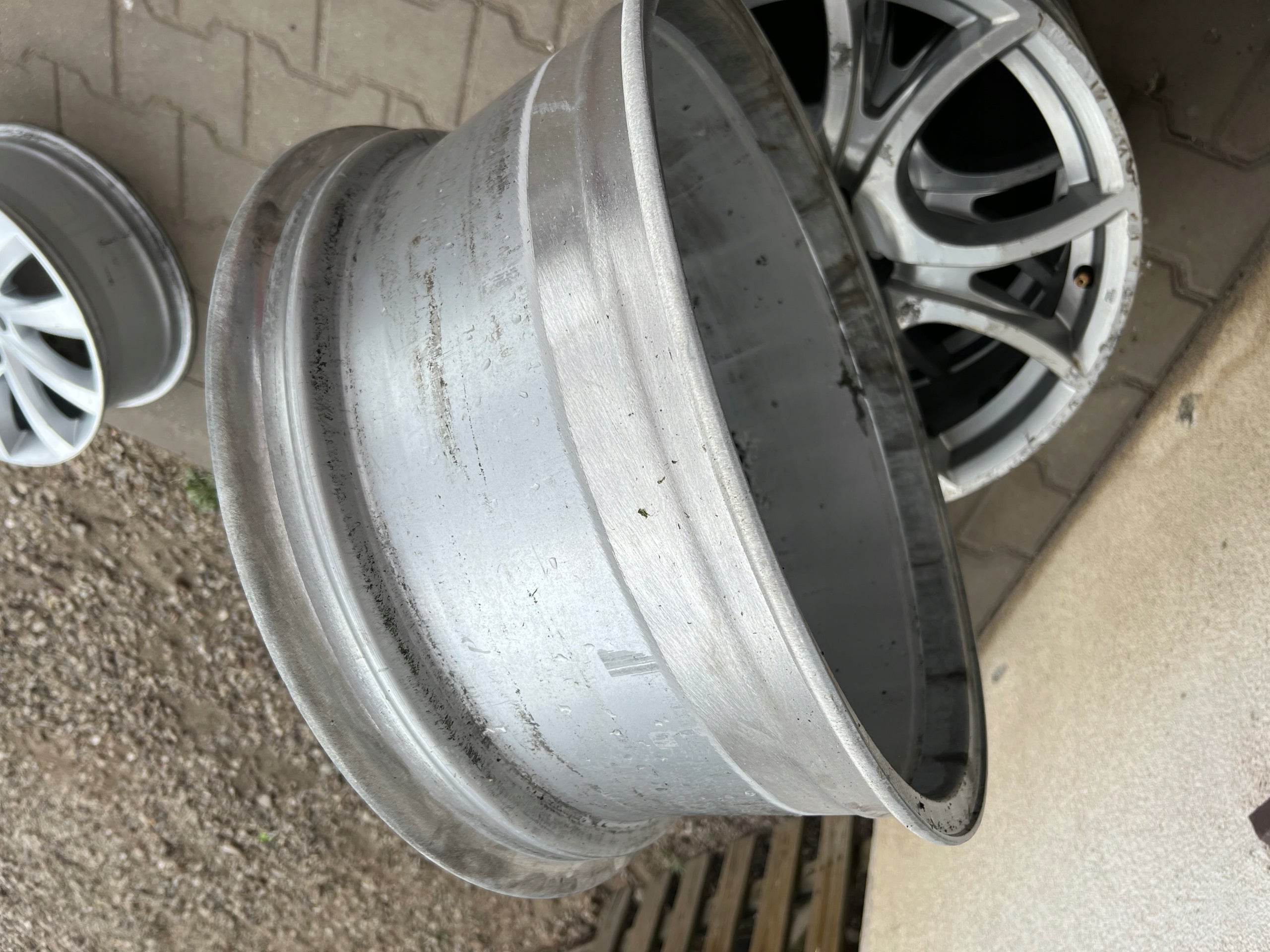 1x Alu Felge Alfa Romeo 2000 Aluminum rim 18 Zoll 8.0J 5x110