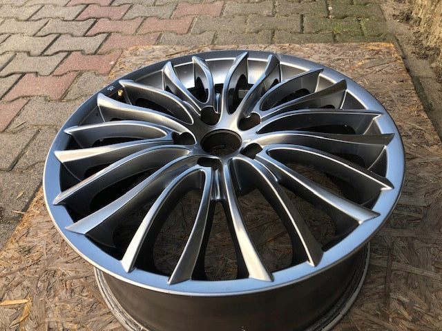 1x Alu Felge Alfa Romeo Giulietta Aluminum rim 18 Zoll 7.5J 5x110