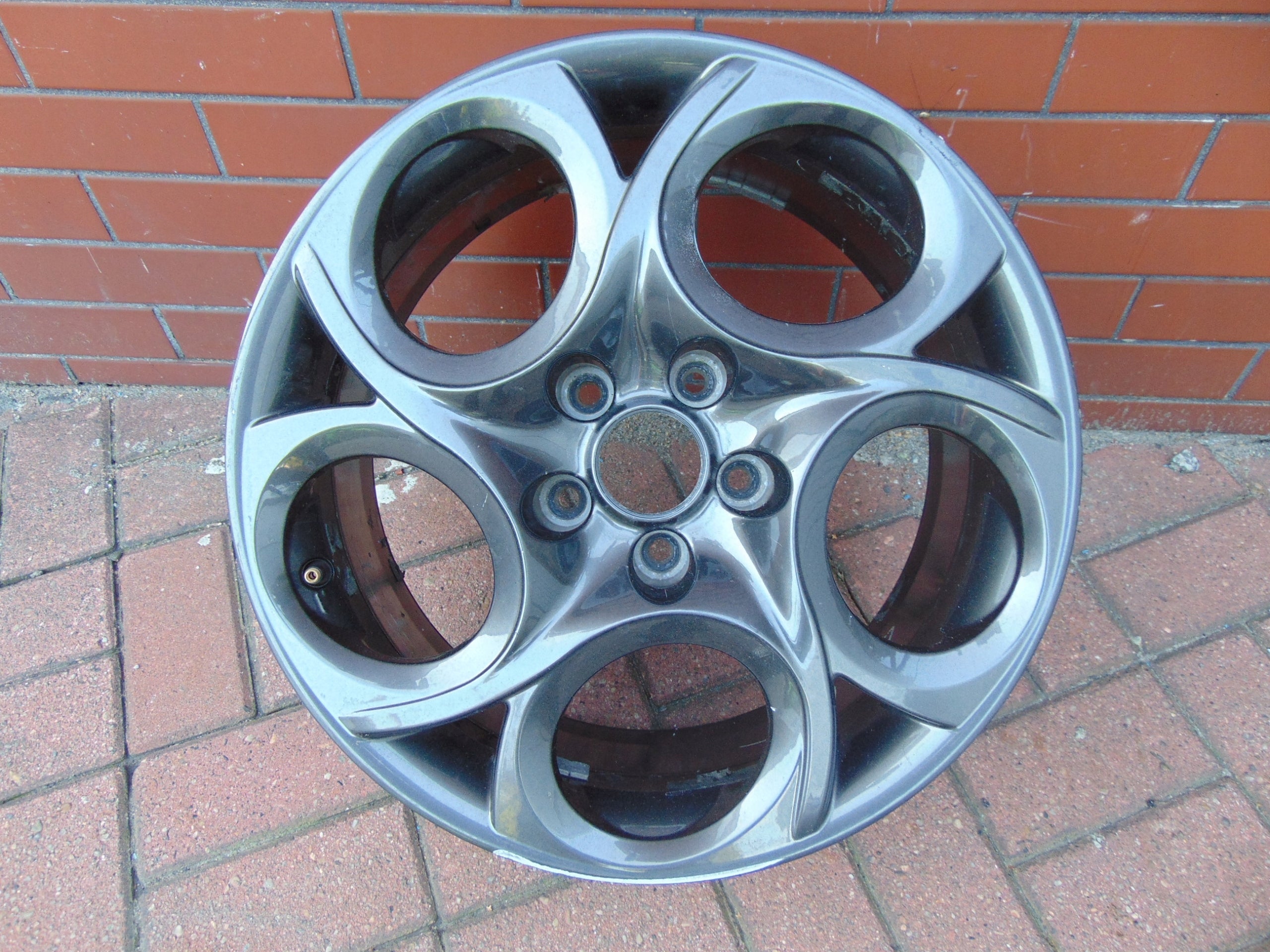 1x Alu Felge Alfa Romeo Giulietta Aluminum rim 17 Zoll 7.5J 5x110 41ET 50534210