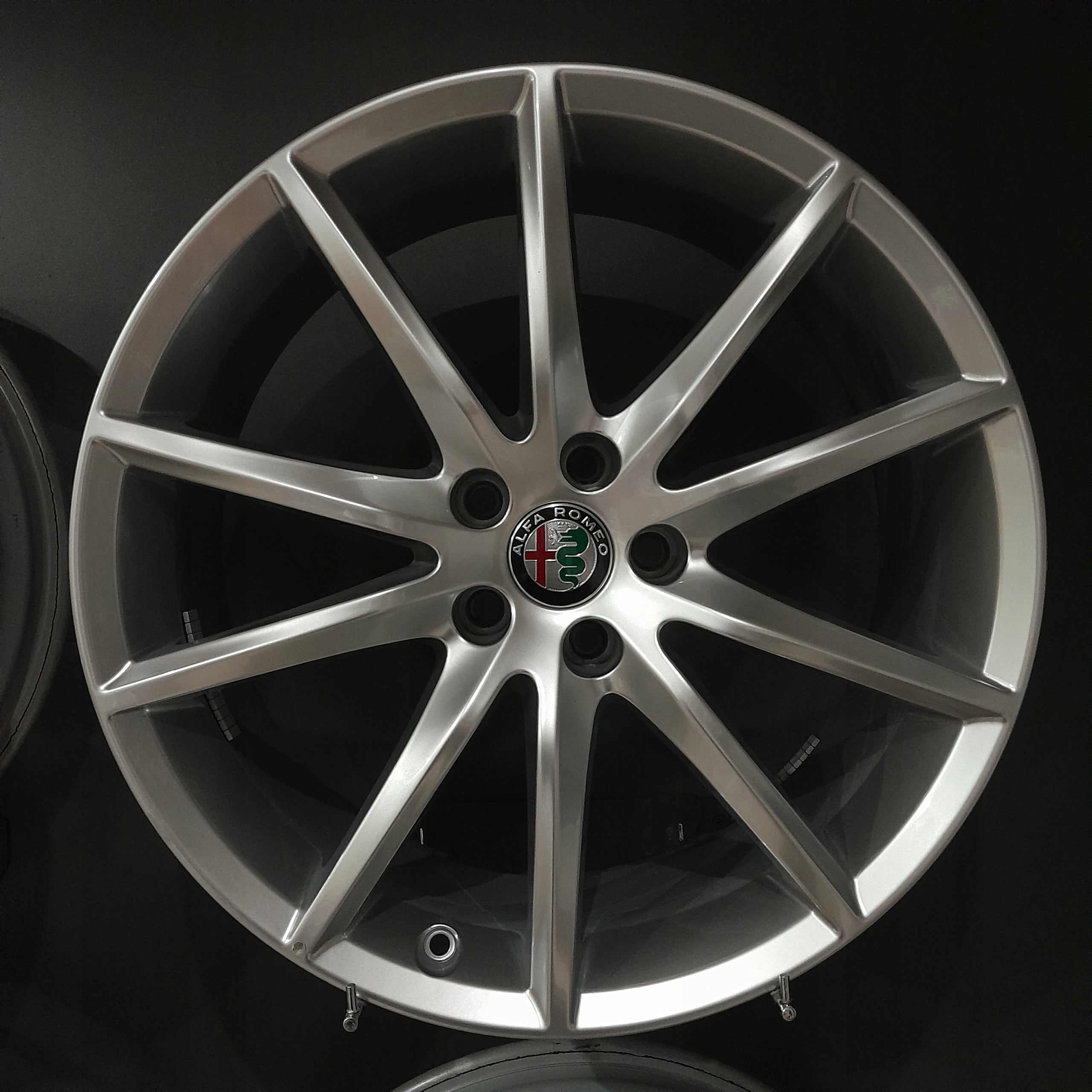 Alu Felge Alfa Romeo 159 Giulia Stelvio 19 Zoll 8.0J 5x110 34ET 156117308