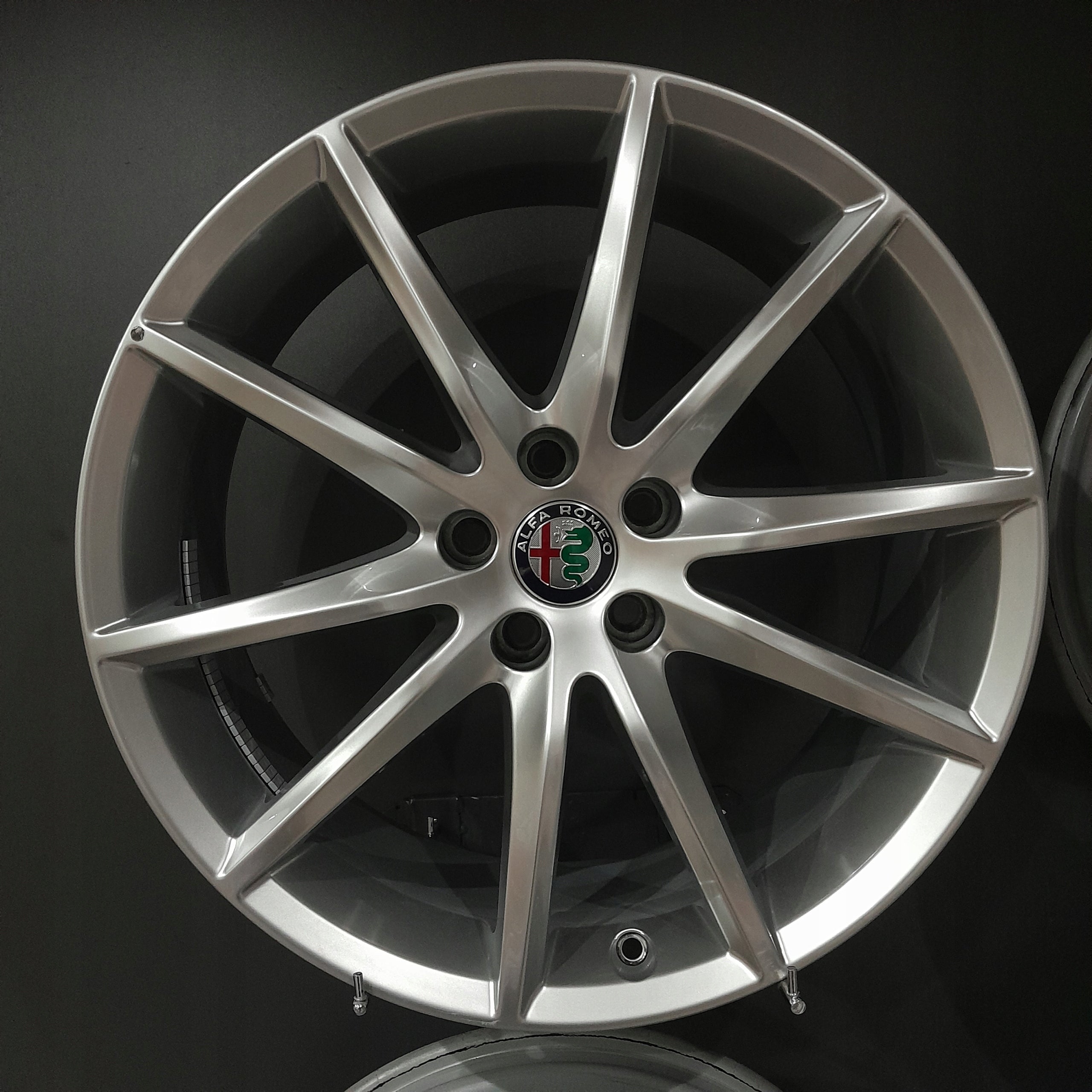 Alu Felge Alfa Romeo 159 Giulia Stelvio 19 Zoll 8.0J 5x110 34ET 156117308