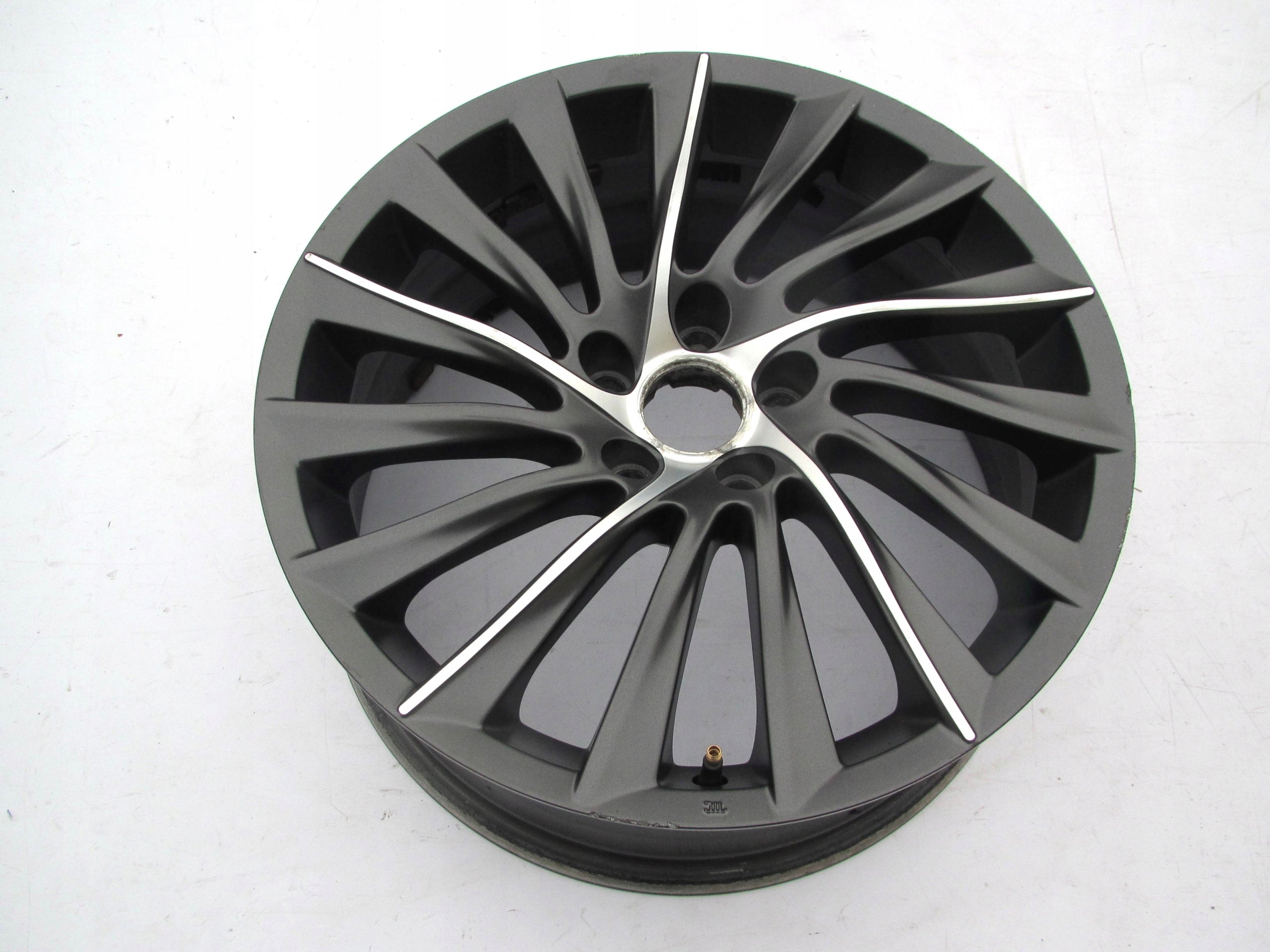  1x Alu Felge Alfa Romeo Giulietta 159 Brera GT 18 Zoll 7.5J 5x110 41ET 156094667 product image