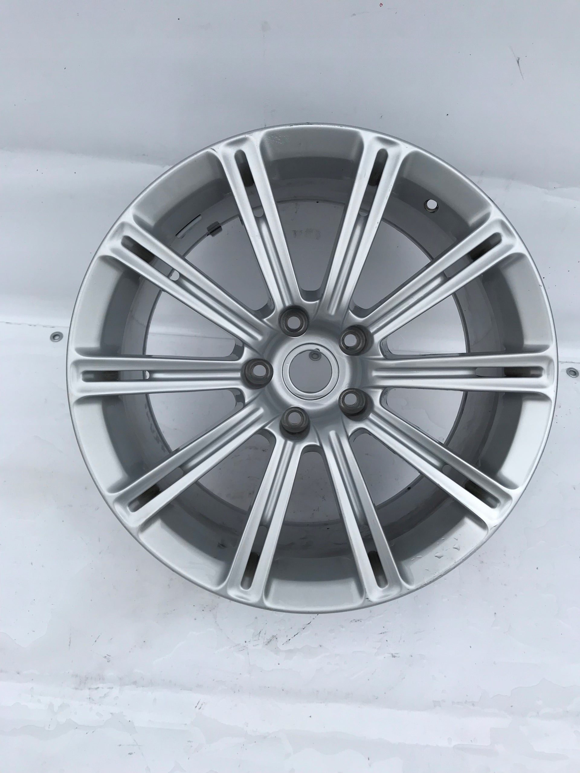 1x Alu Felge Aston Martin Rapide DBS DB9 Aluminum rim 20 Zoll 11.0J PIDE11JX20