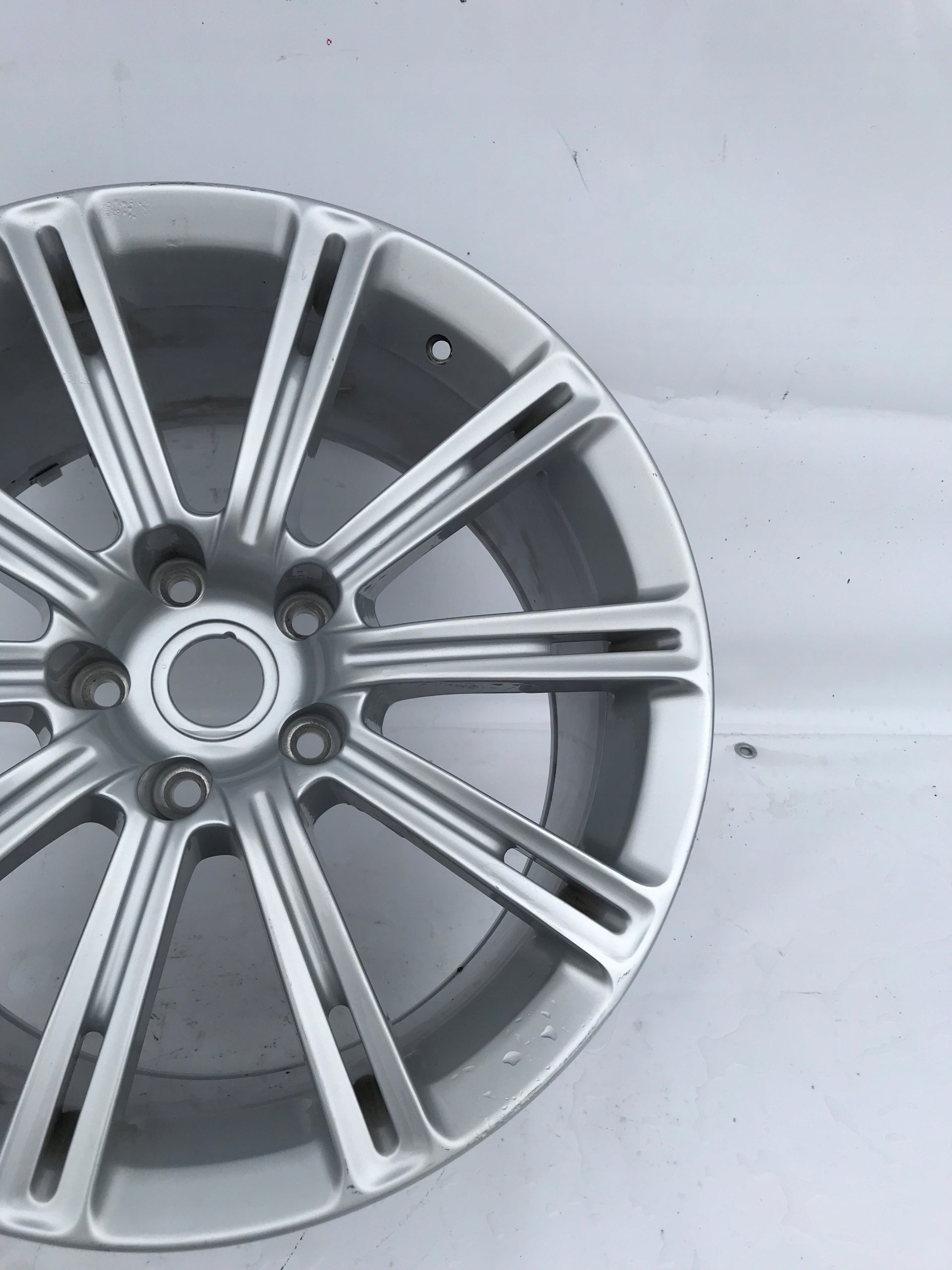 1x Alu Felge Aston Martin Rapide DBS DB9 Aluminum rim 20 Zoll 11.0J PIDE11JX20