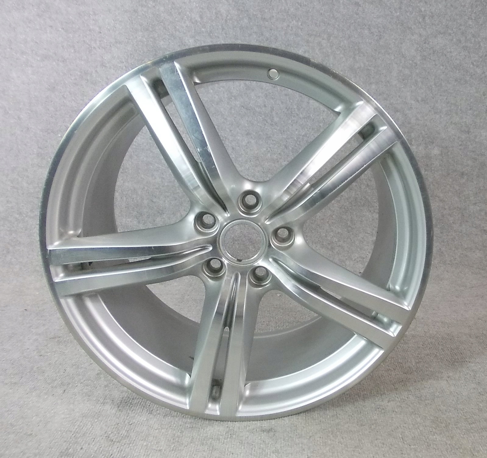 1x Alu Felge Aston Martin DB9 Aluminum rim 19 Zoll 9.5J 5x114.3 58ET 6G431007BA