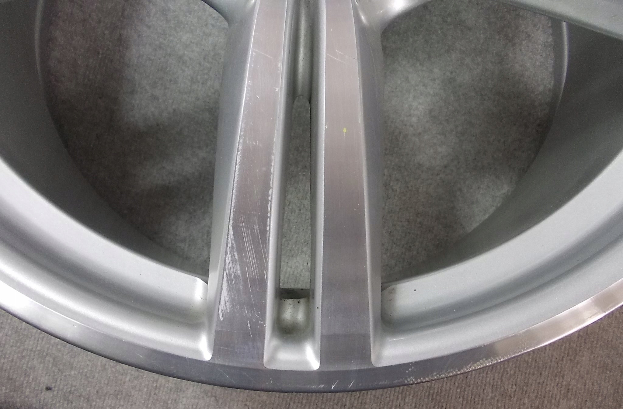 1x Alu Felge Aston Martin DB9 Aluminum rim 19 Zoll 9.5J 5x114.3 58ET 6G431007BA