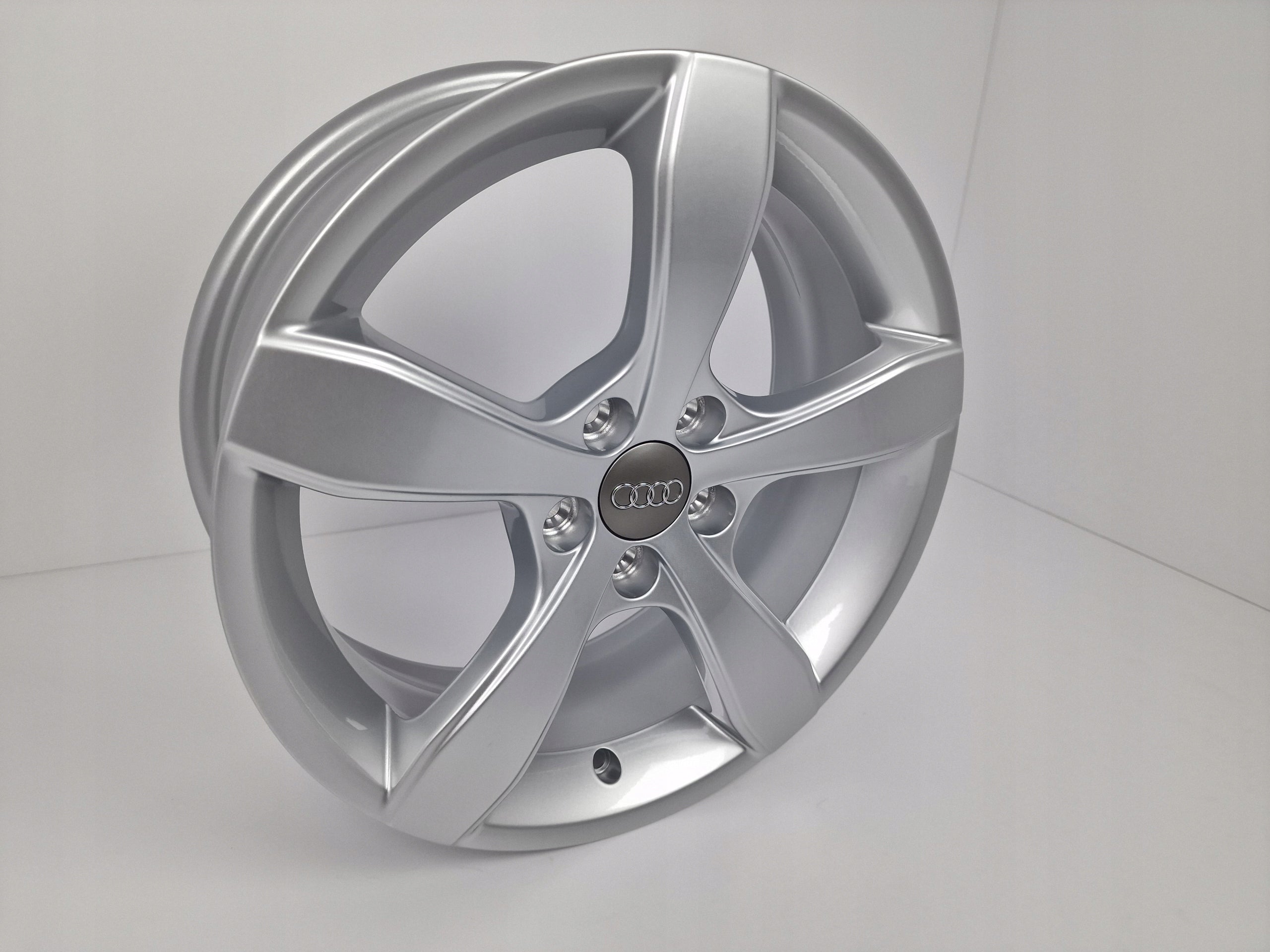 Alu Felge Audi A1 A3 TT Aluminum rim 16 Zoll 6.0J 5x100 30ET