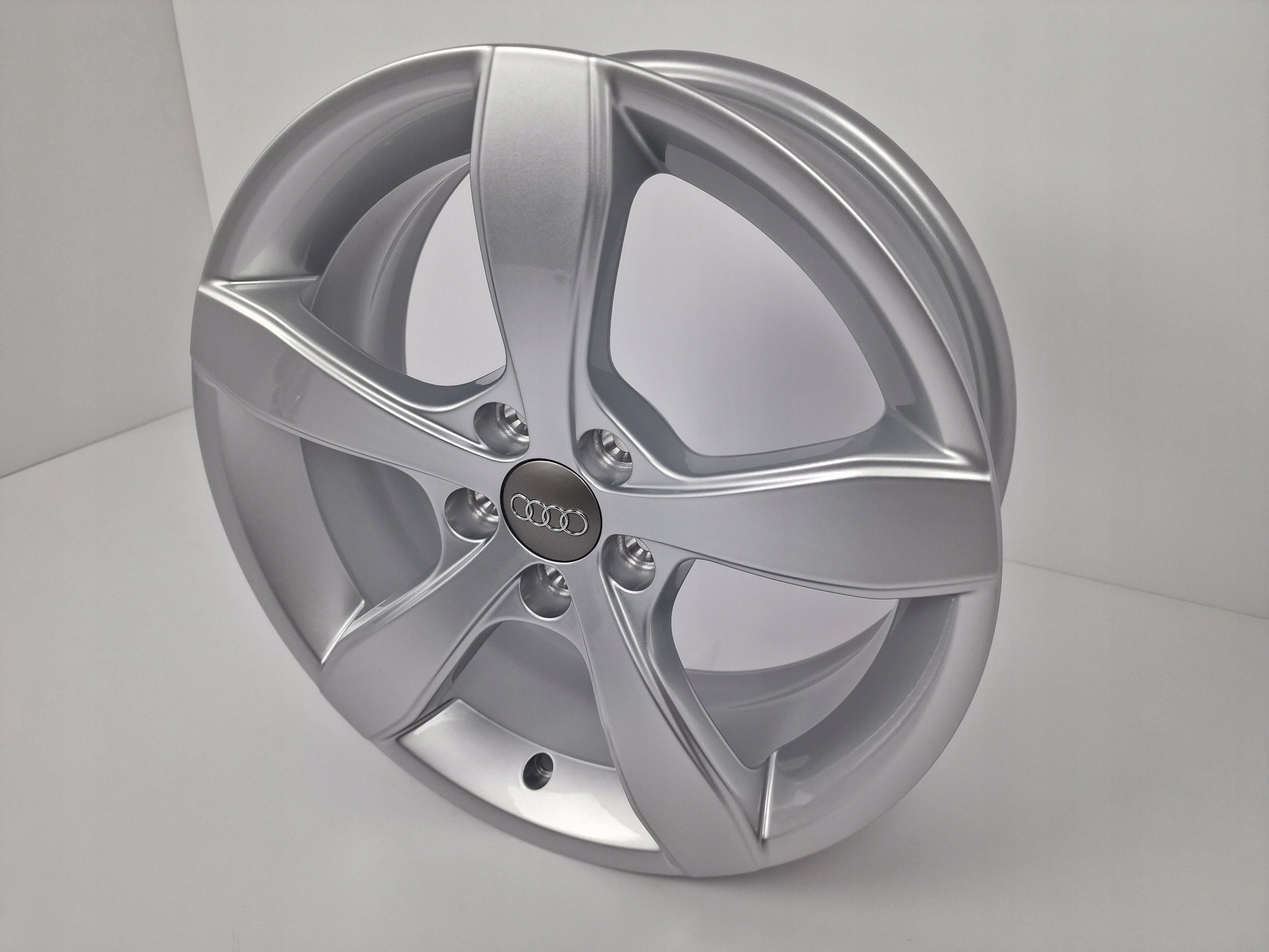 Alu Felge Audi A1 A3 TT Aluminum rim 16 Zoll 6.0J 5x100 30ET