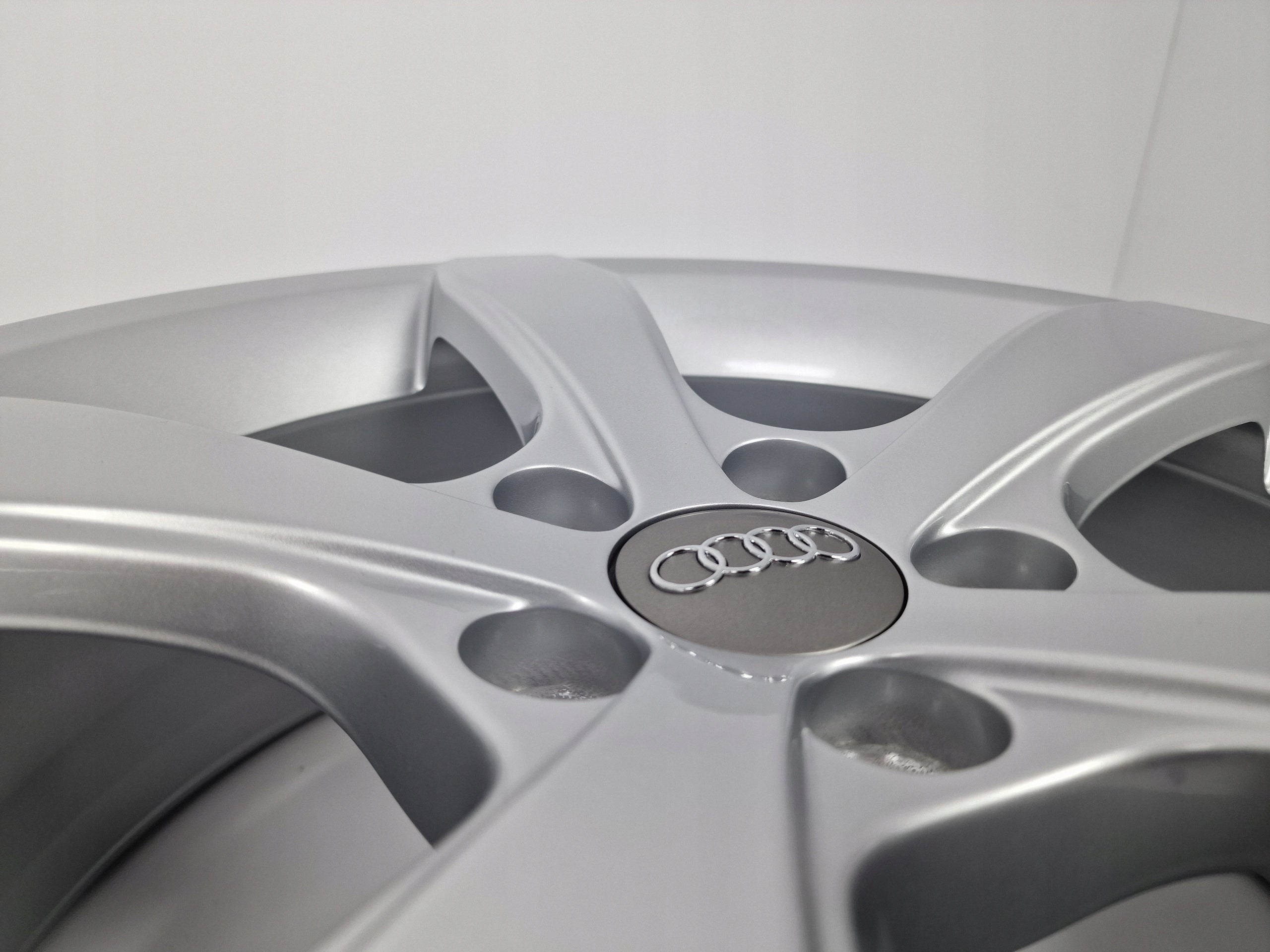 Alu Felge Audi A1 A3 TT Aluminum rim 16 Zoll 6.0J 5x100 30ET