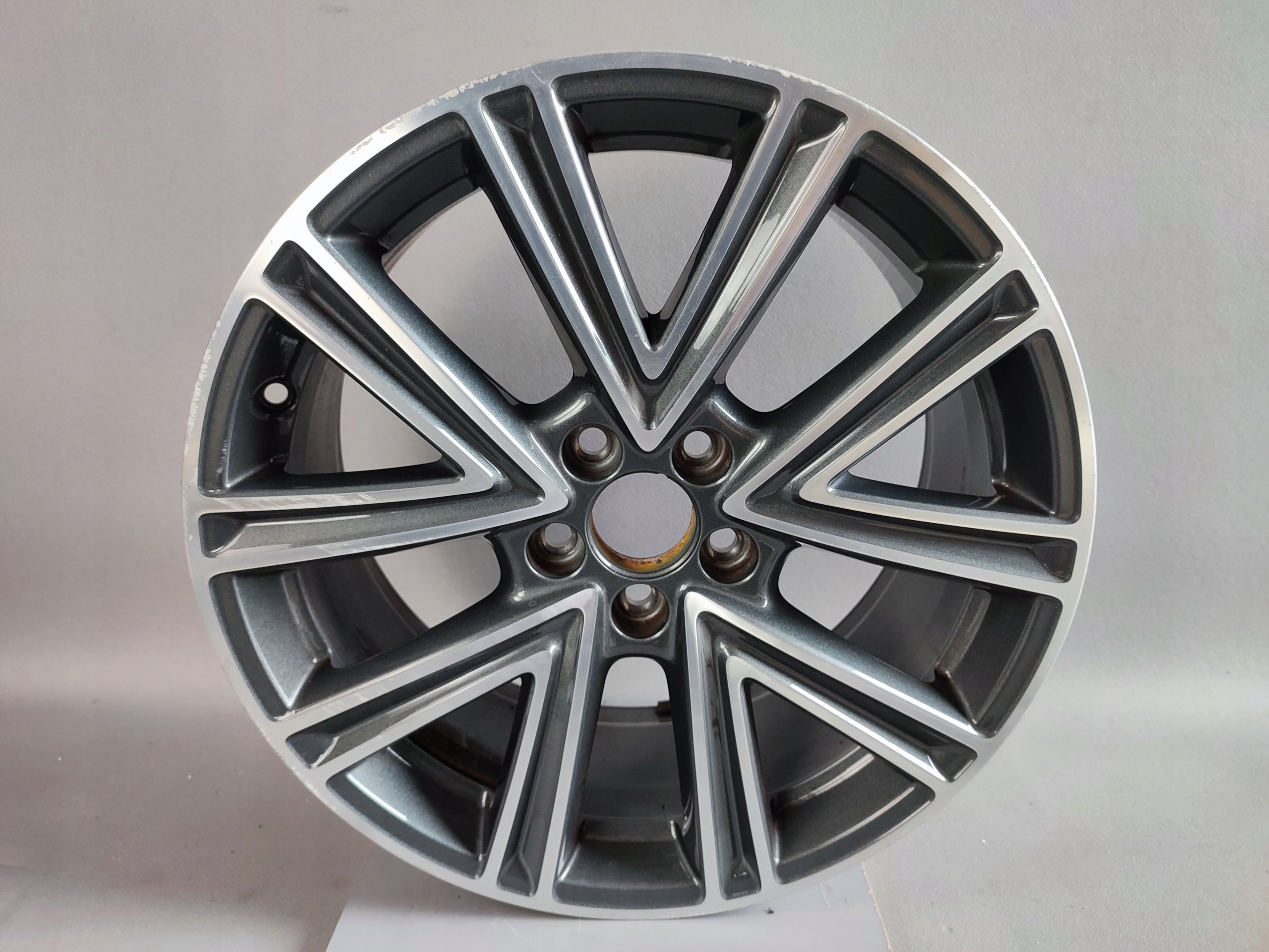  1x aluminum rim Audi A1 A6 aluminum rim 17 inch 7.5J 5x112 46ET 82A601025E  product image