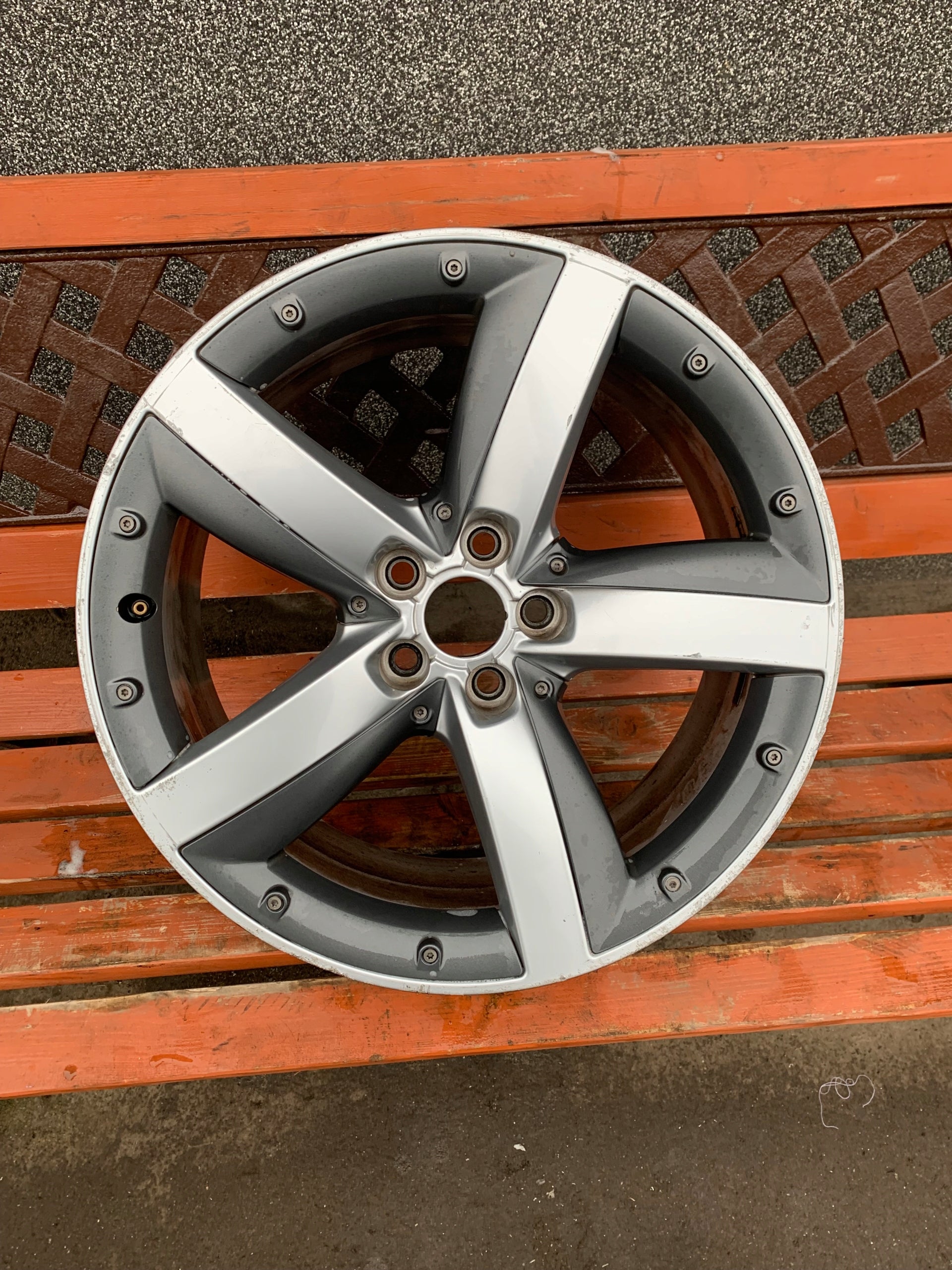 1x Alu Felge Audi A1 Aluminum rim 17 Zoll 7.5J 5x112 36ET 3X0601025E