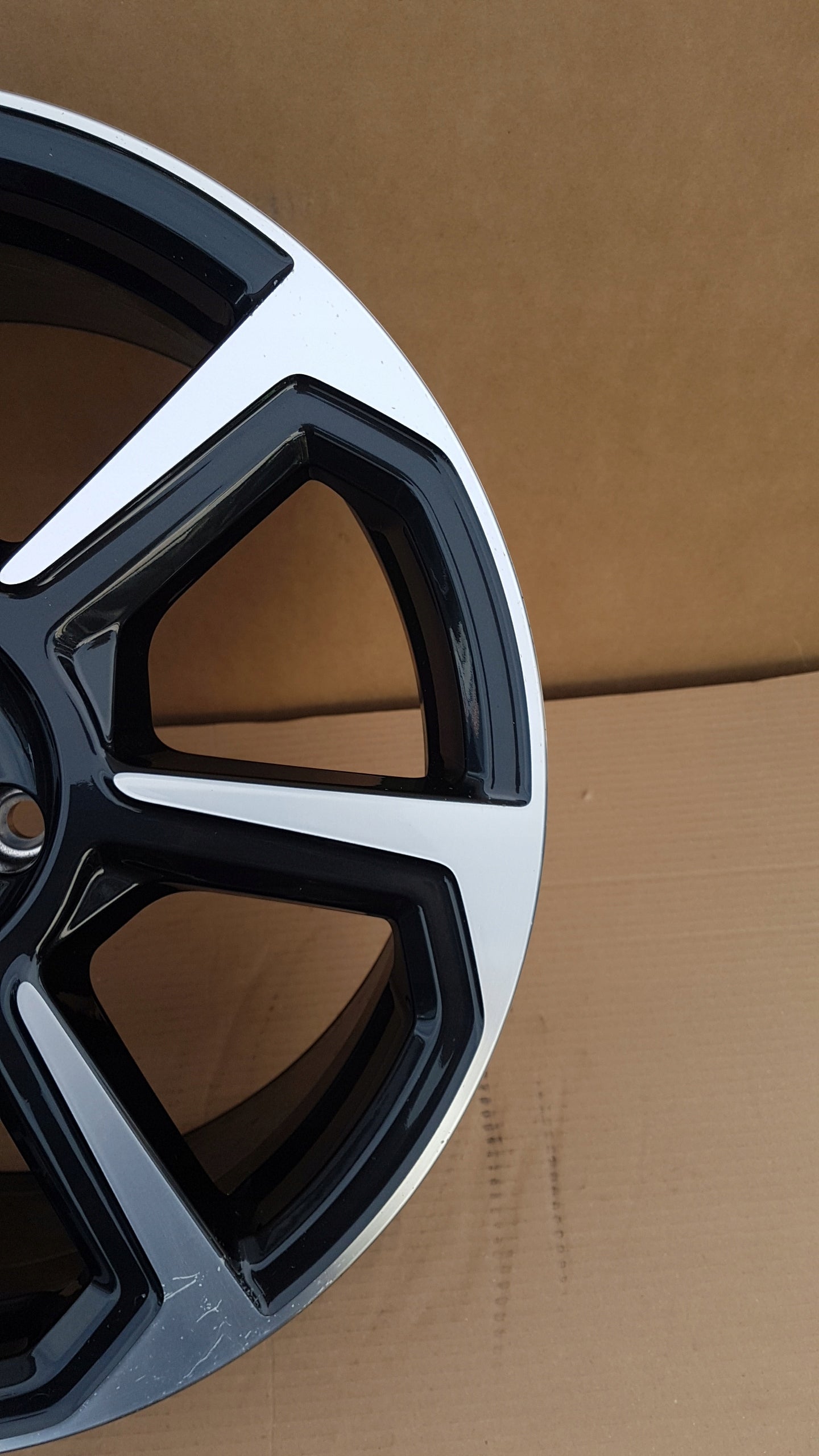 1x Alu Felge Audi A1 Aluminum rim 18 Zoll 7.5J 5x112 46ET