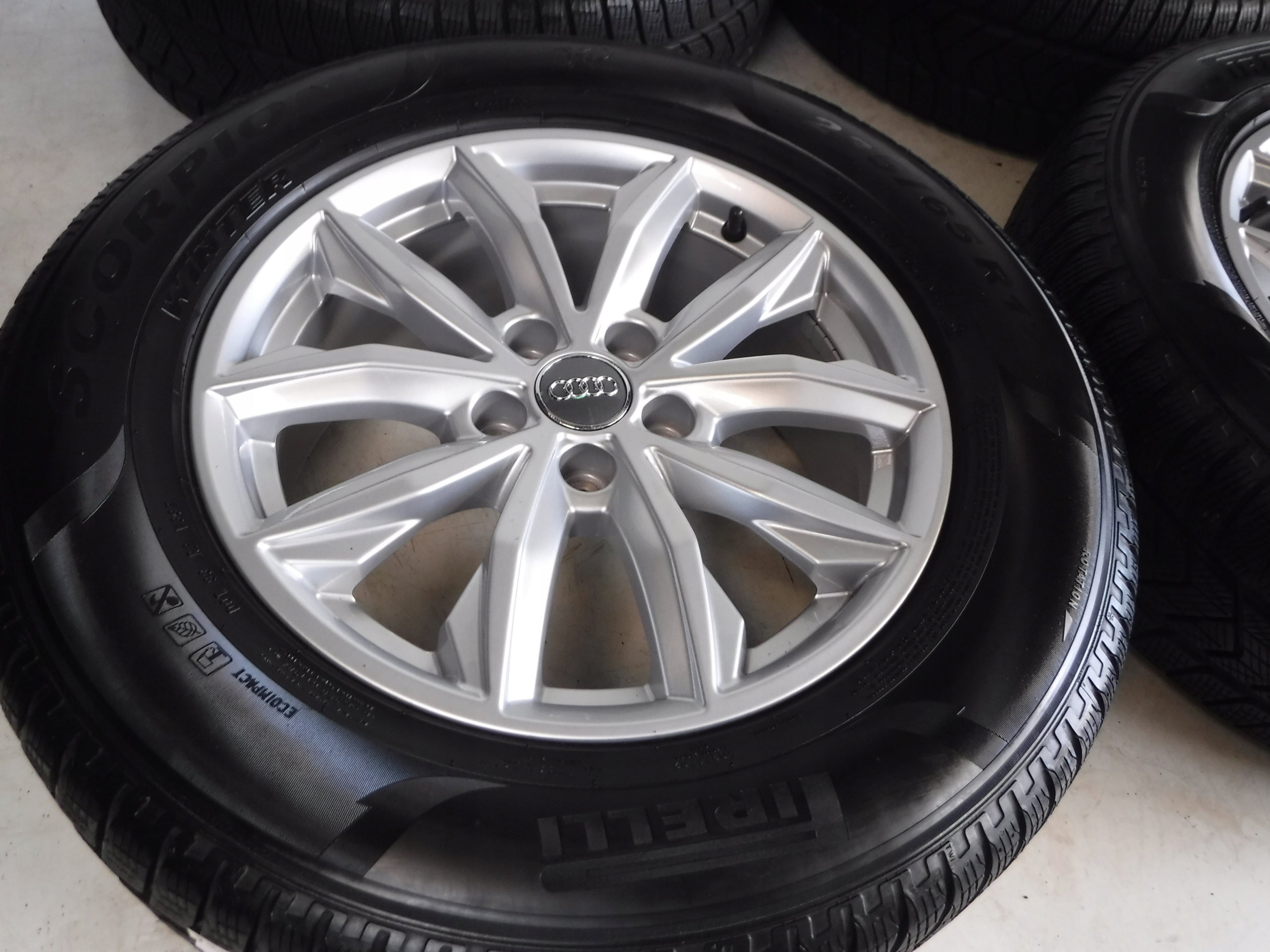 Alu Felge Audi A3 Q3 A6 A8 A5 Q5 A4 Aluminum rim 17 Zoll 7.0J 5x112 34ET