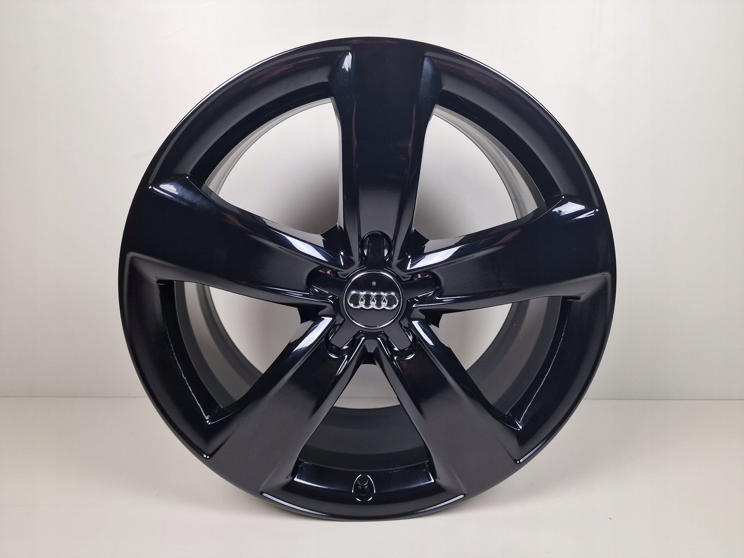 Alu rim Audi A3 Q3 Q2 A6 A8 Q5 A4 TT Aluminum rim 18 inch 8.0J 5x112 39ET 