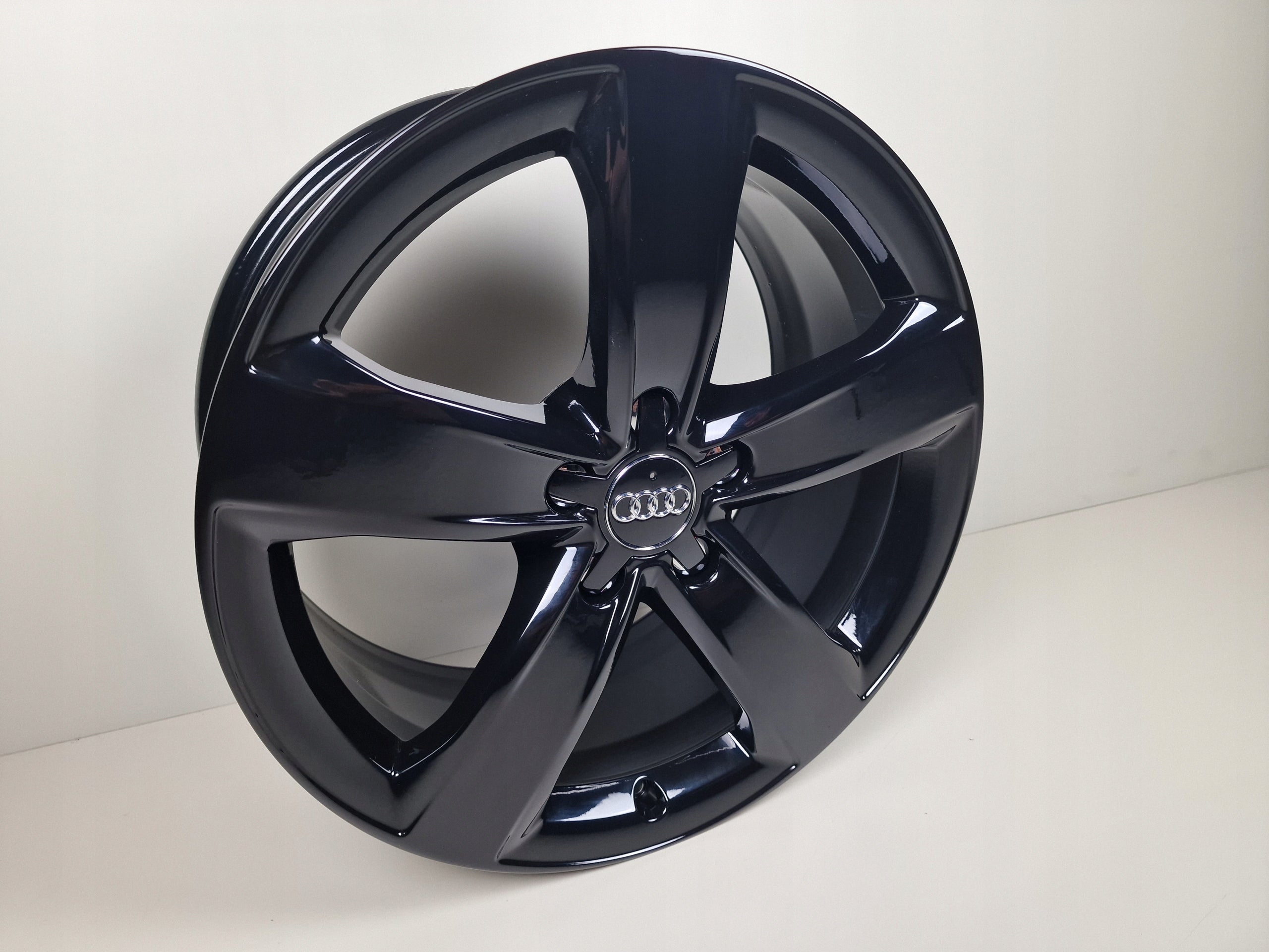 Alu Felge Audi A3 Q3 Q2 A6 A8 Q5 A4 TT Aluminum rim 18 Zoll 8.0J 5x112 39ET