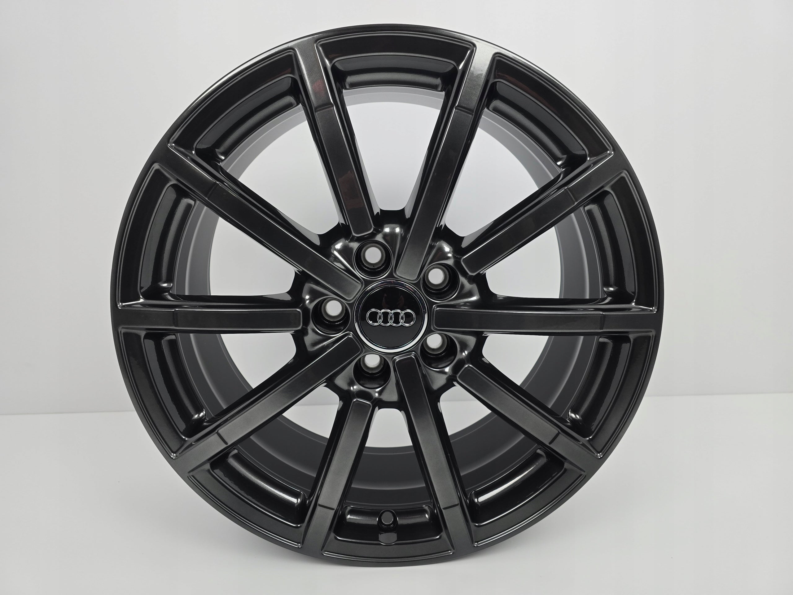 Alu Felge Audi A3 Q3 Q2 A6 A8 S3 A4 TT Aluminum rim 18 Zoll 7.5J 5x112 51ET