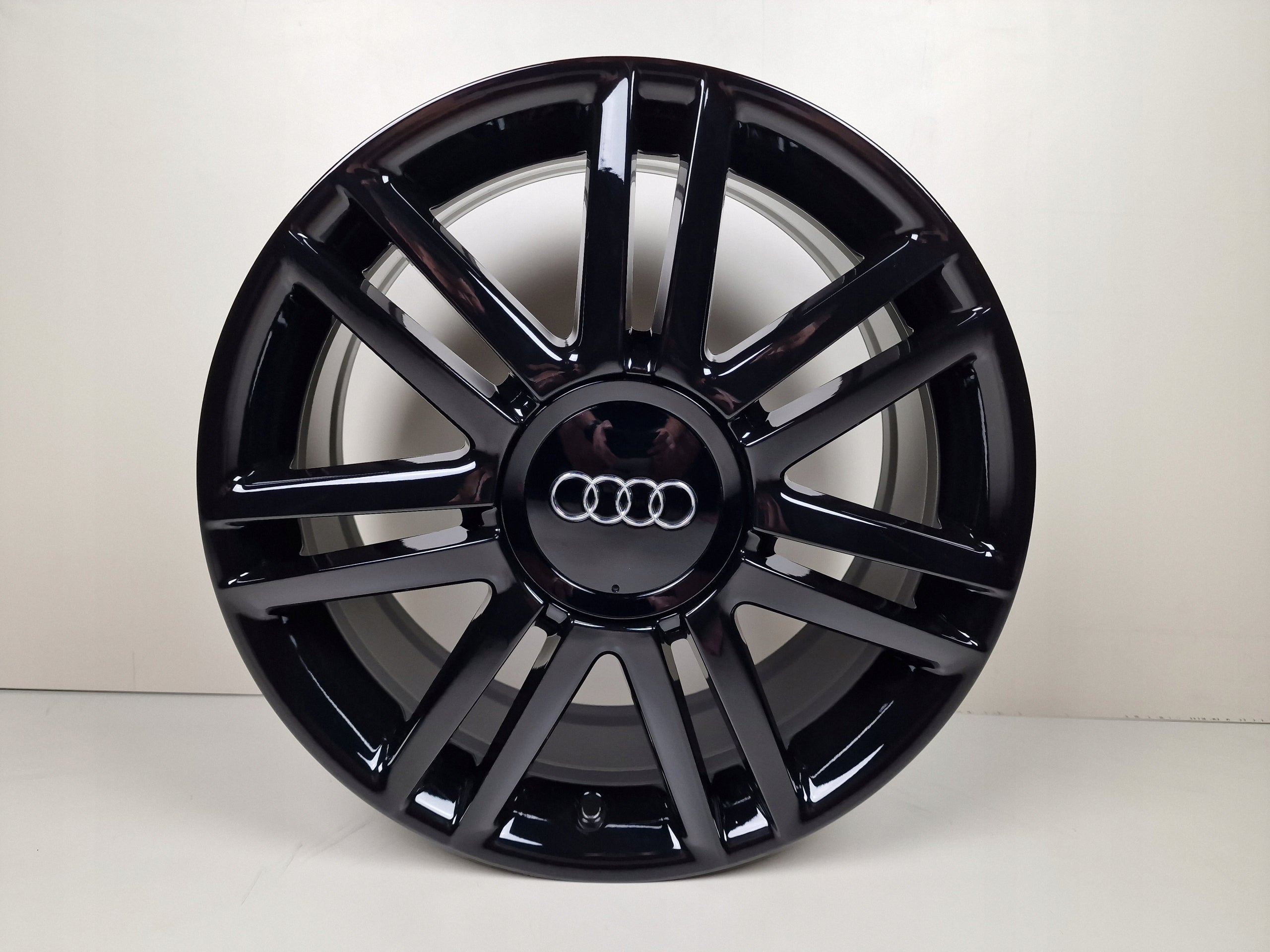 Alu rim Audi A3 Q3 Q2 A6 A8 S3 A4 TT Aluminum rim 18 inch 7.5J 5x112 56ET 