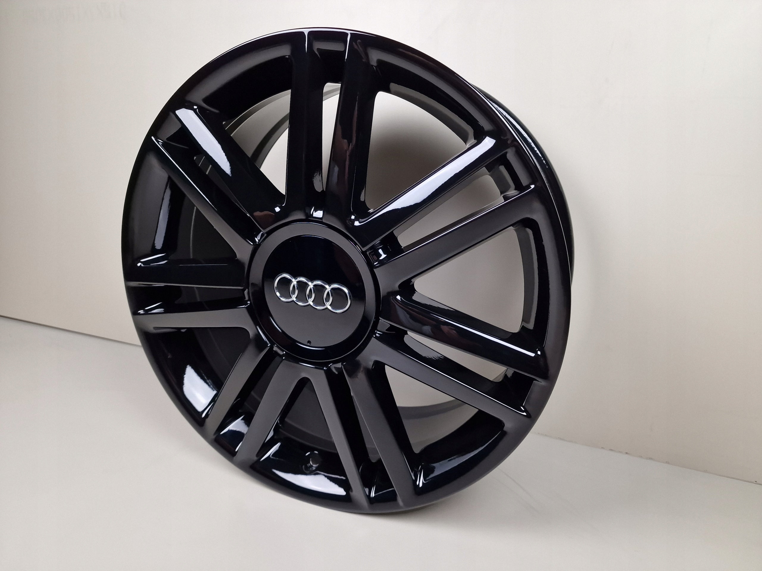 Alu Felge Audi A3 Q3 Q2 A6 A8 S3 A4 TT Aluminum rim 18 Zoll 7.5J 5x112 56ET