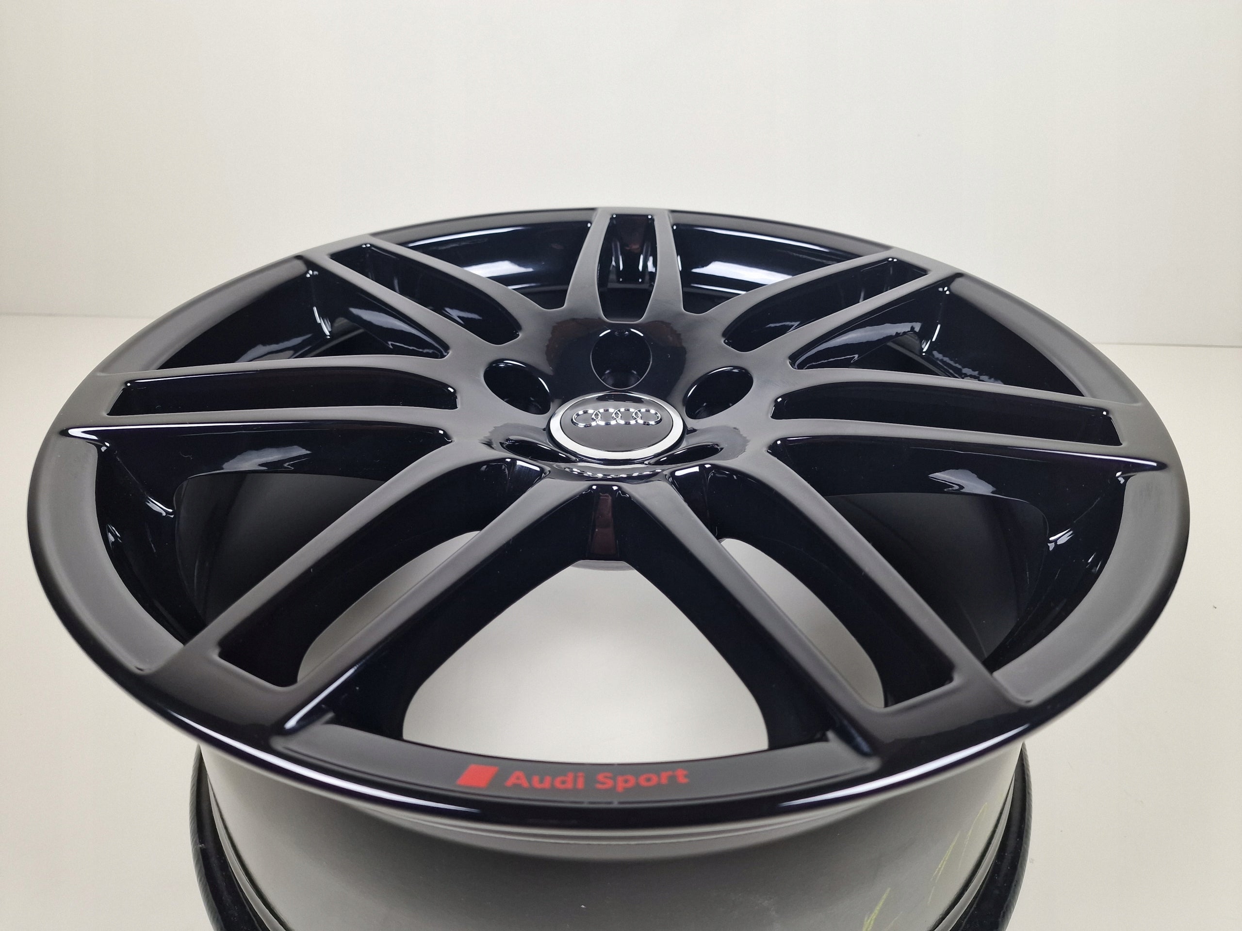 Alu Felge Audi A3 Q3 Q2 A6 A8 A4 TT Aluminum rim 18 Zoll 8.0J 5x112 43ET