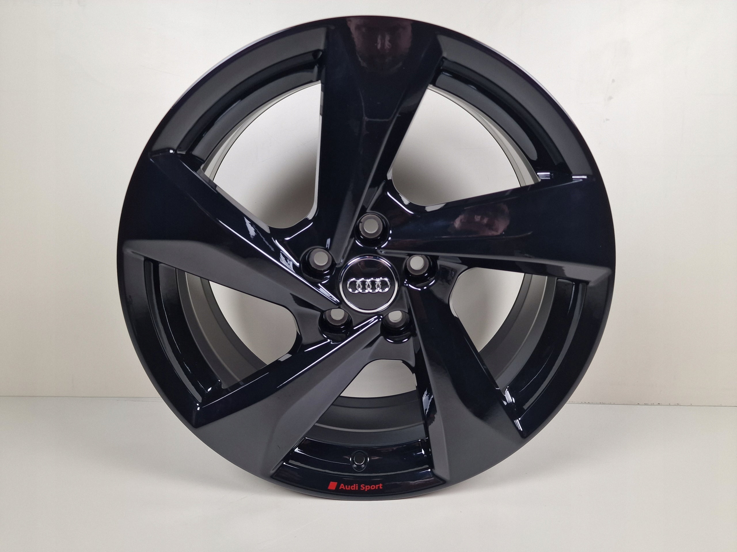 Alu rim Audi A3 Q3 Q2 A6 A8 A4 TT Aluminum rim 18 inch 7.0J 5x112 43ET 