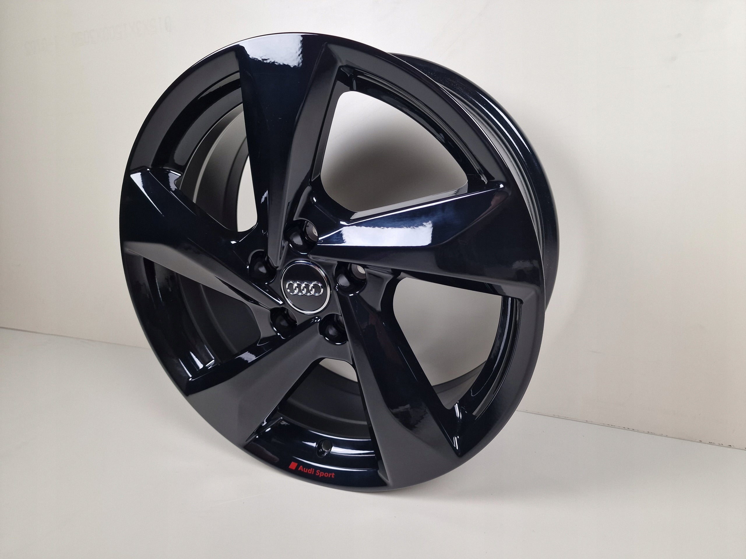 Alu Felge Audi A3 Q3 Q2 A6 A8 A4 TT Aluminum rim 18 Zoll 7.0J 5x112 43ET