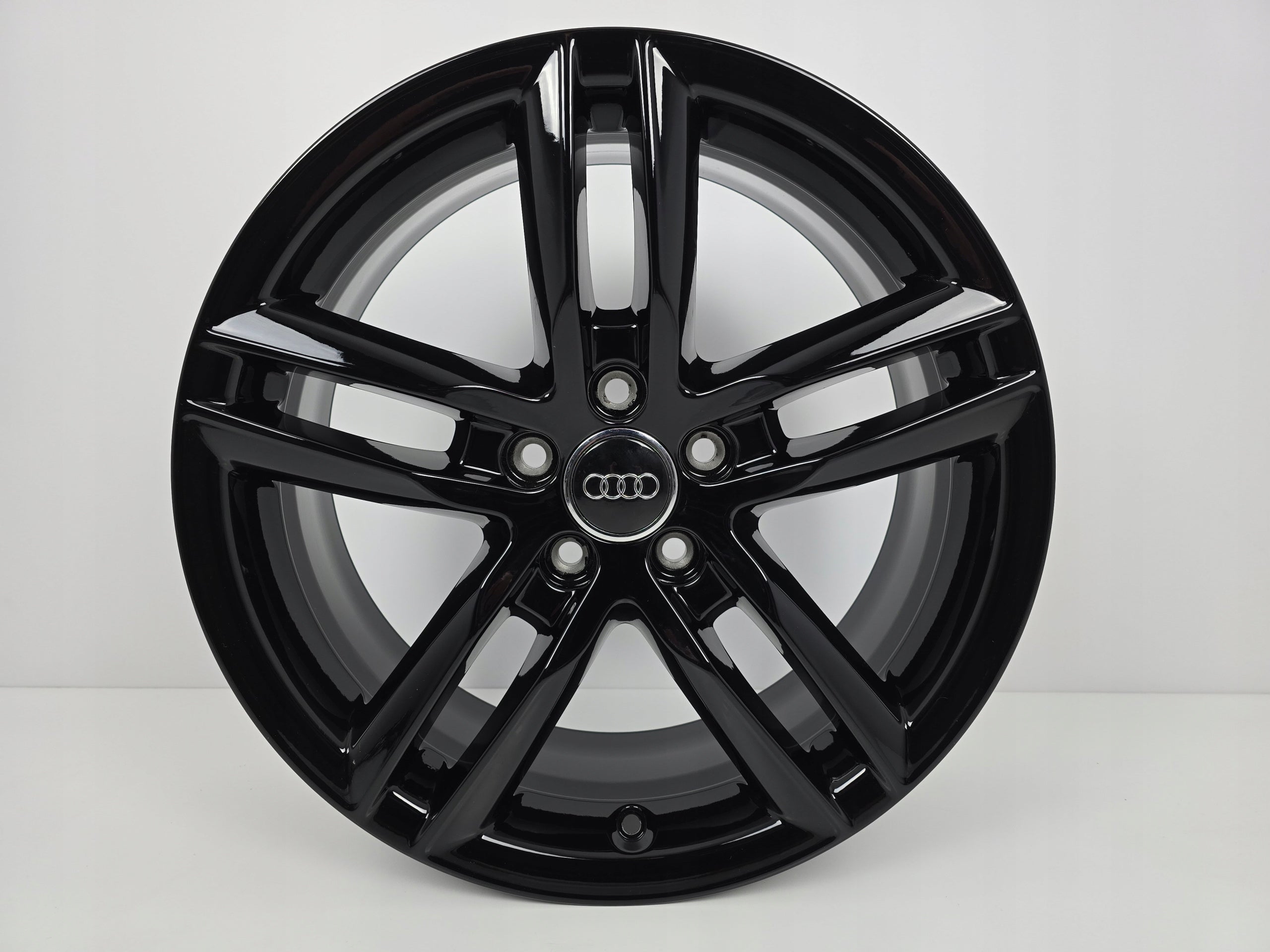 Alu rim Audi A3 Q3 Q2 A6 A8 A4 TT Aluminum rim 18 inch 7.0J 5x112 43ET 