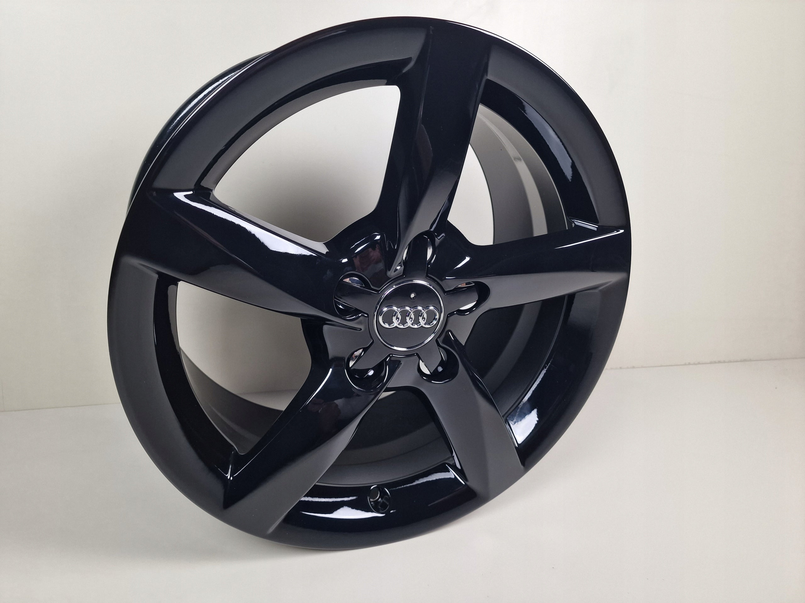 Alu Felge Audi A3 Q3 Q2 A6 A8 A4 TT Aluminum rim 16 Zoll 7.5J 5x112 45ET