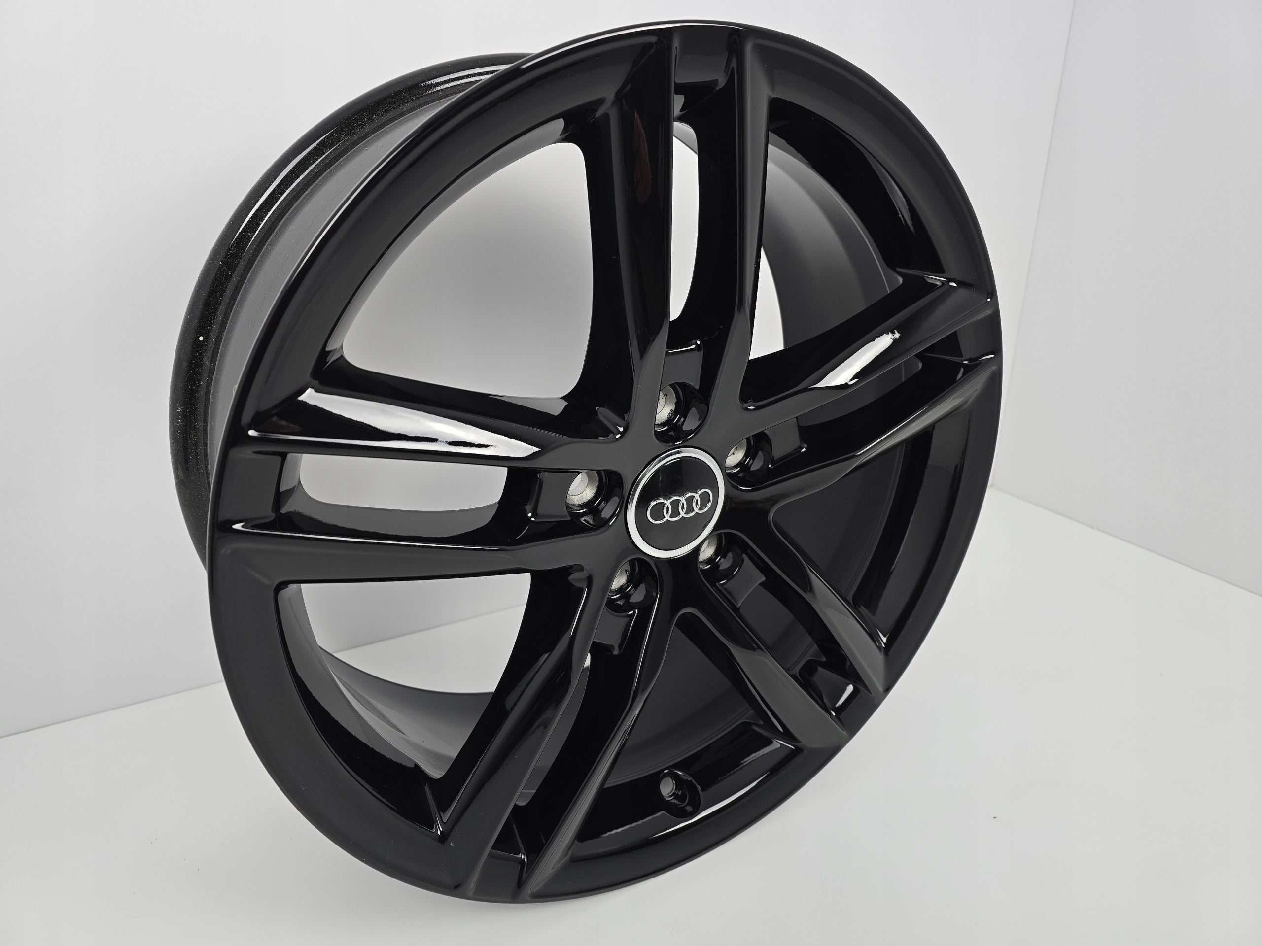 Alu Felge Audi A3 Q3 Q2 A6 A8 A4 TT Aluminum rim 18 Zoll 7.0J 5x112 43ET