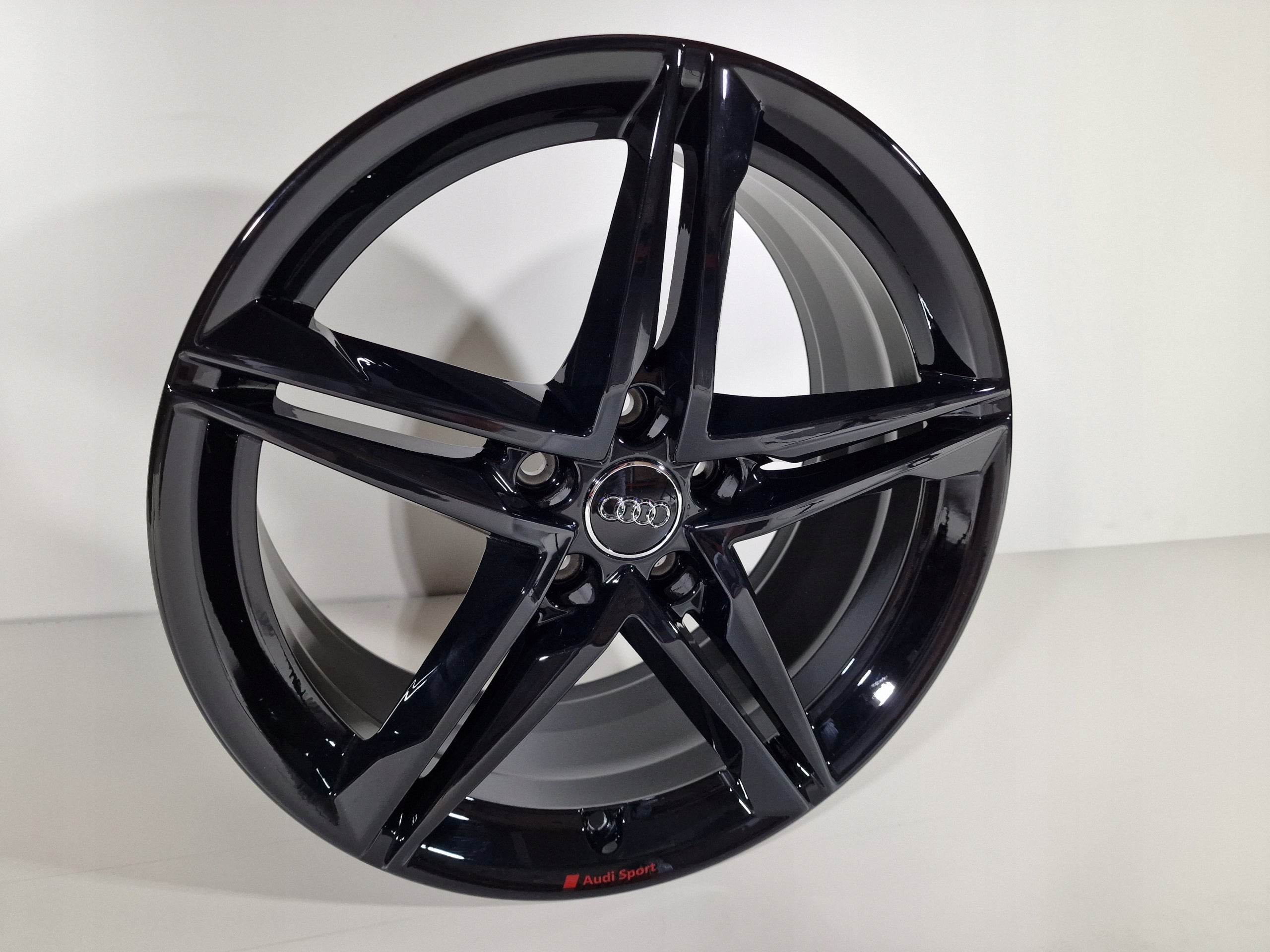 Alu Felge Audi A3 Q3 A6 A8 Q5 A4 TT Aluminum rim 18 Zoll 8.0J 5x112 40ET