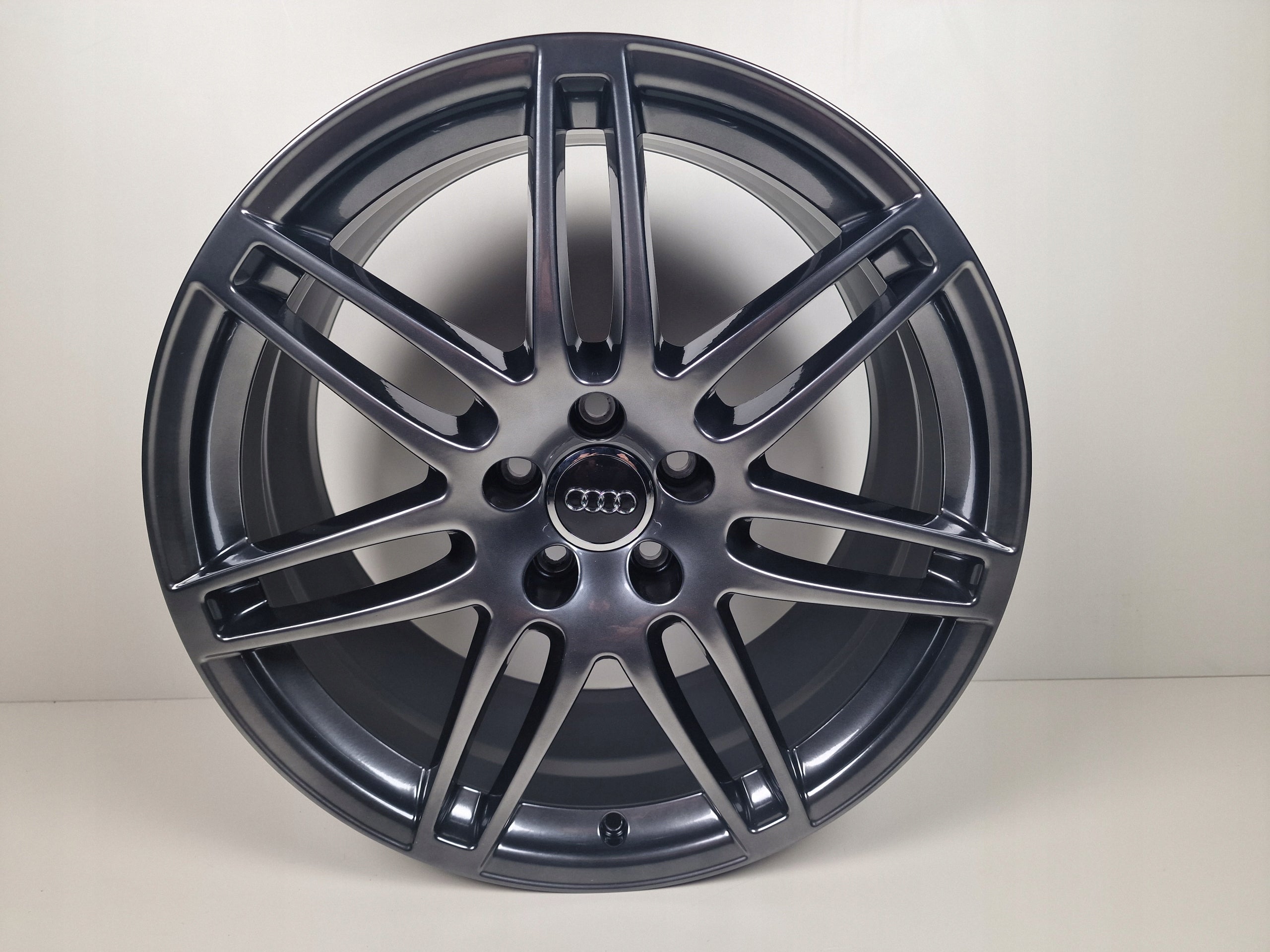 Alu Felge Audi A3 Q3 A6 A8 Q5 A4 TT Aluminum rim 19 Zoll 8.5J 5x112 45ET