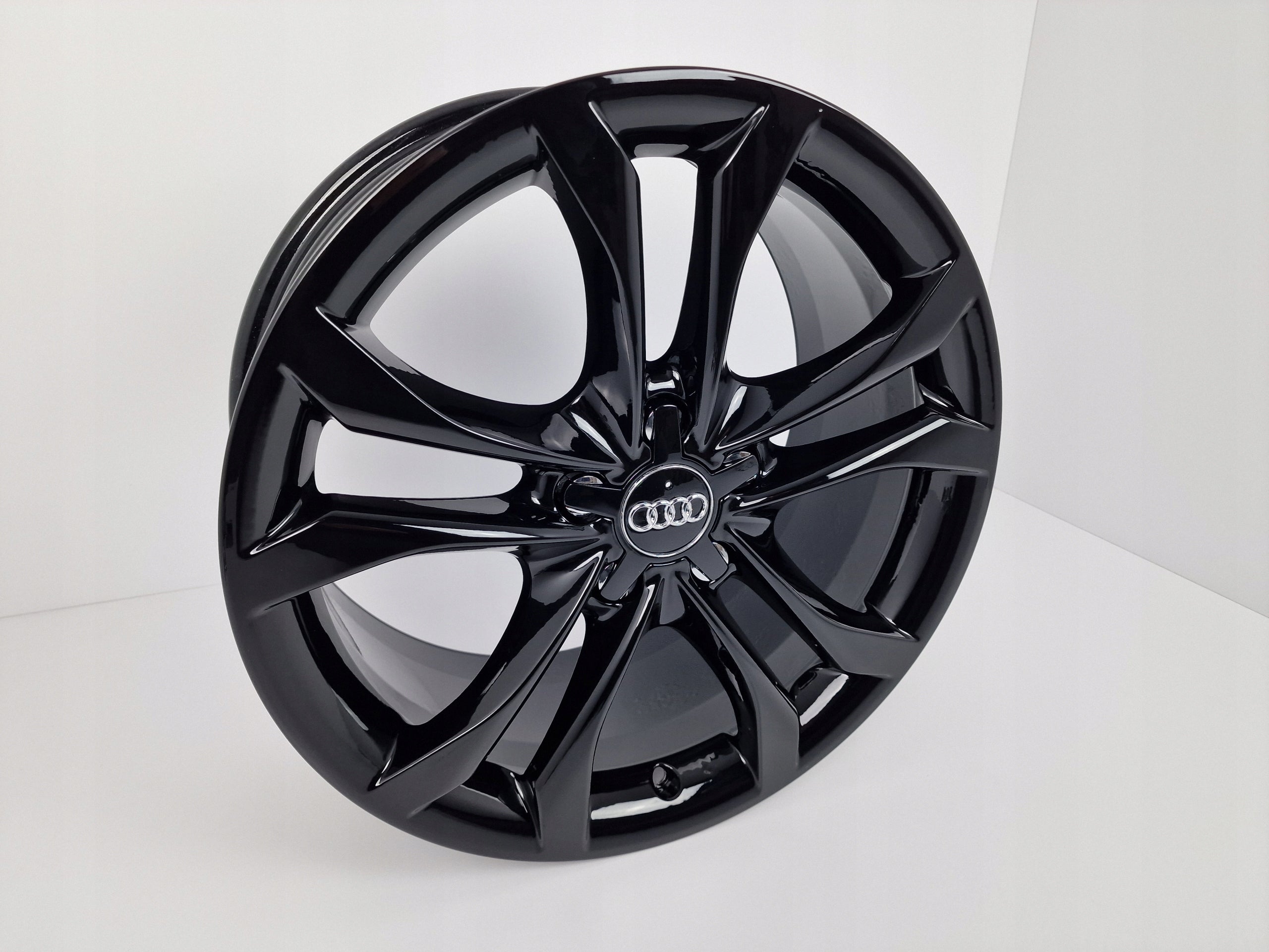 Alu Felge Audi A3 Q3 A6 A8 Q5 A4 TT Aluminum rim 18 Zoll 8.0J 5x112 47ET