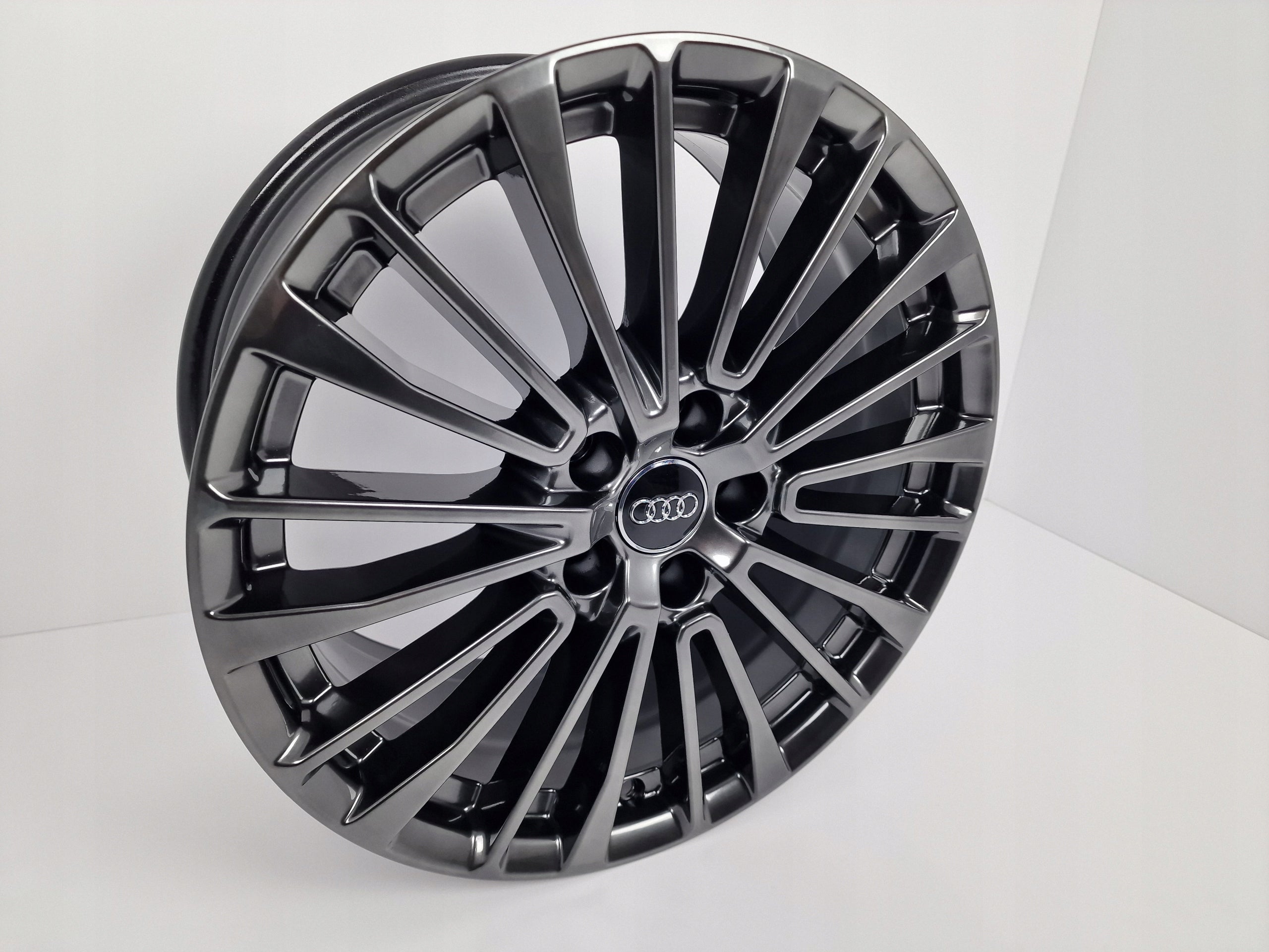 Alu Felge Audi A3 Q3 A6 A8 Q5 A4 TT Aluminum rim 18 Zoll 8.0J 5x112 39ET