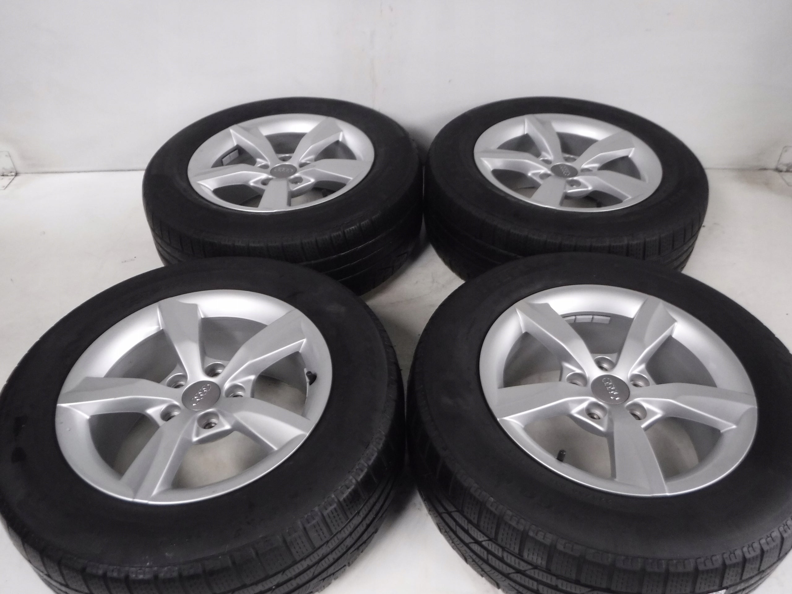 Alu Felge Audi A3 Q3 A6 A8 Q5 A4 Aluminum rim 16 Zoll 7.5J 5x112 37ET