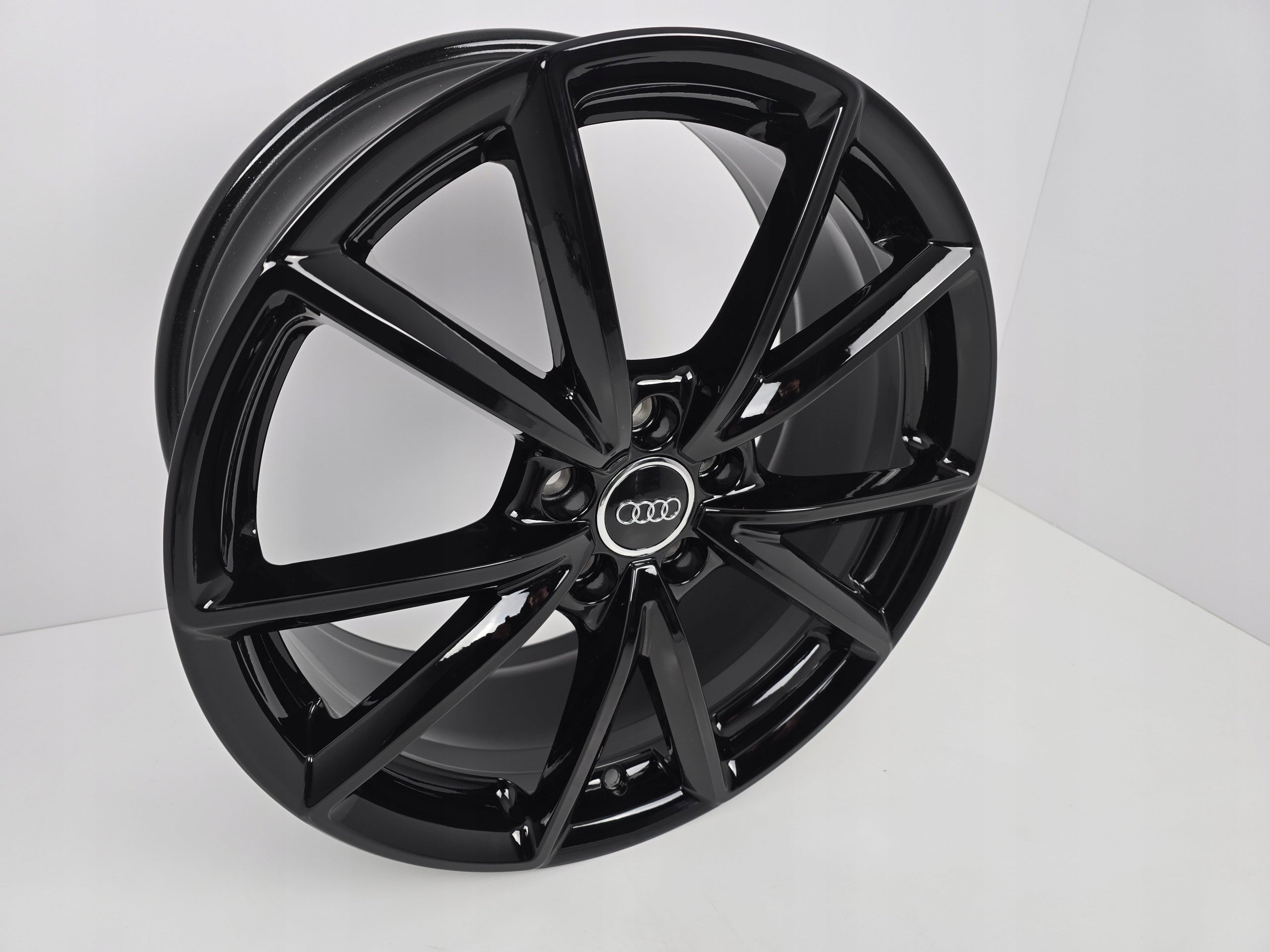 Alu Felge Audi A3 Q3 A6 A8 S3 A4 TT Aluminum rim 19 Zoll 8.0J 5x112 49ET