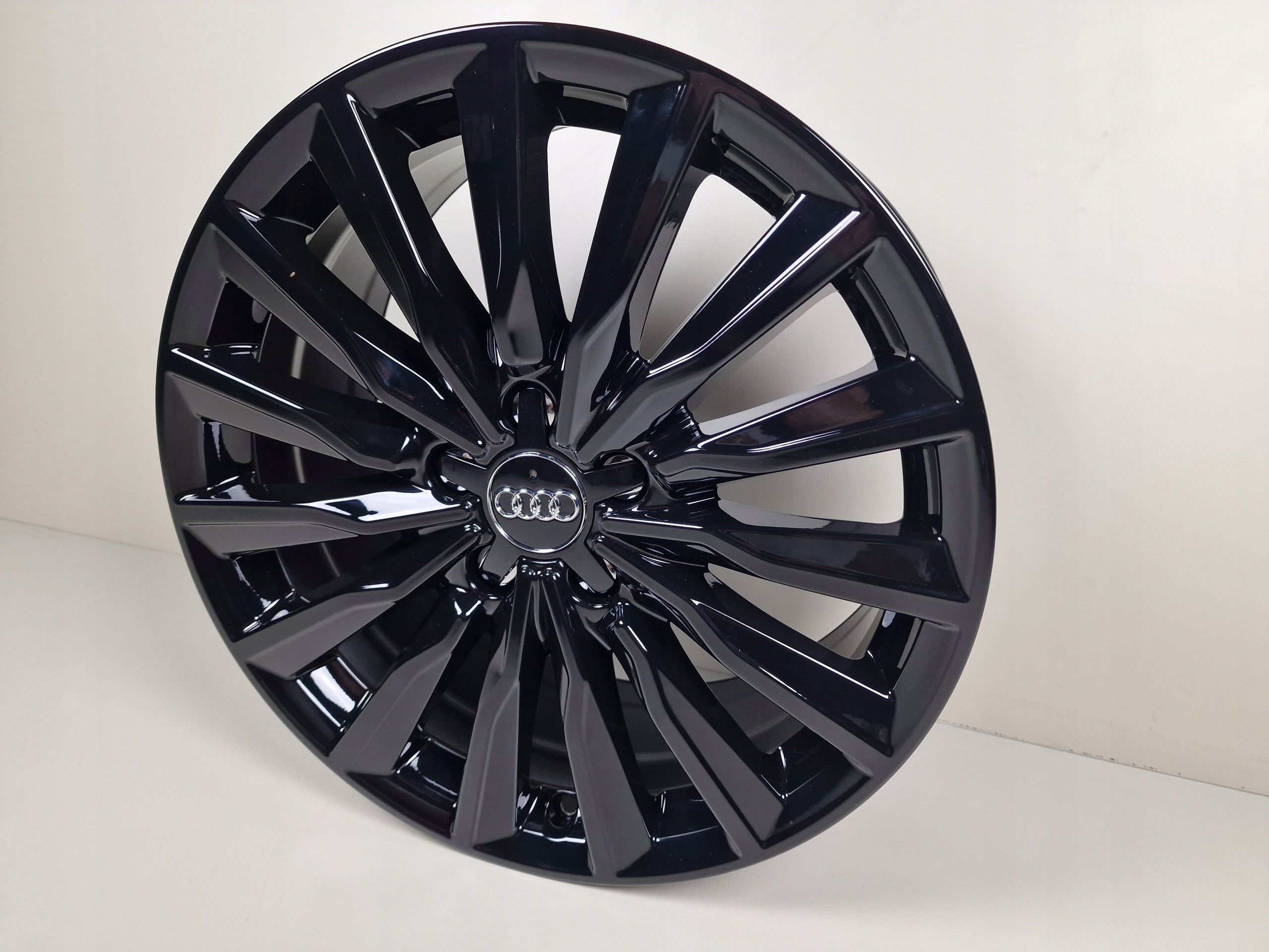 Alu Felge Audi A3 Q3 A6 A8 A4 TT Aluminum rim 18 Zoll 7.5J 5x112 51ET