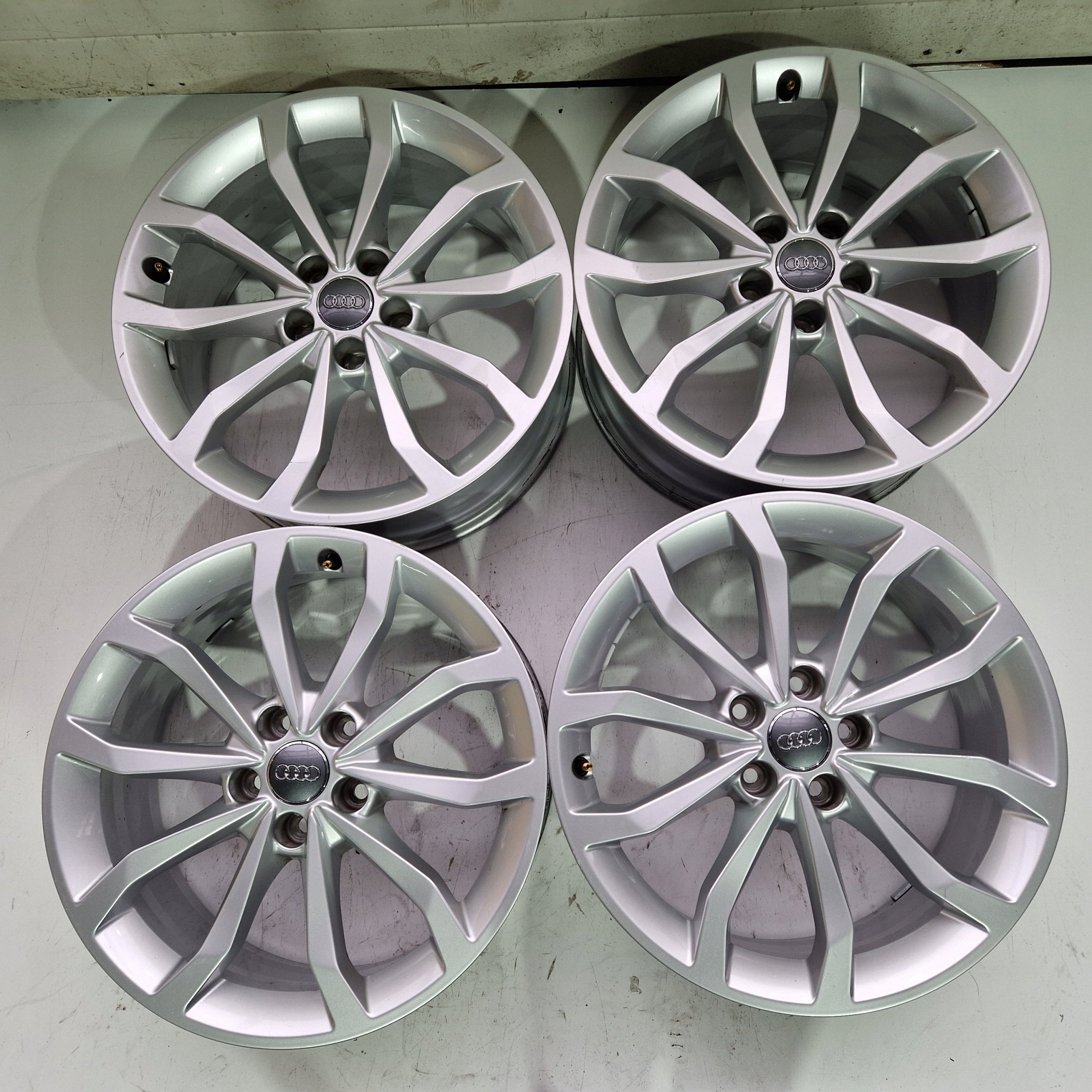 Alu Felge Audi A3 Q3 A6 Q5 A4 Aluminum rim 18 Zoll 7.5J 5x112 39ET