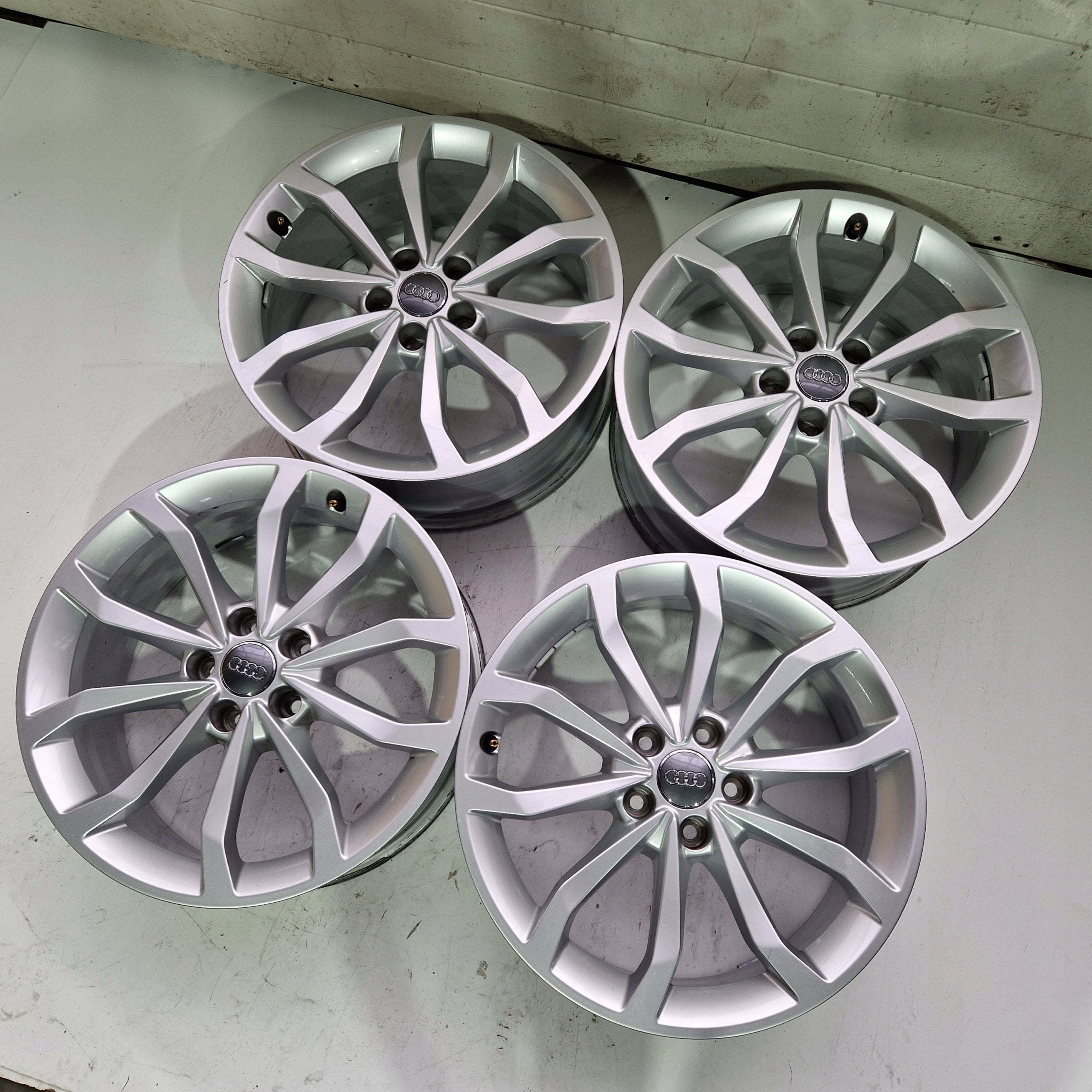 Alu Felge Audi A3 Q3 A6 Q5 A4 Aluminum rim 18 Zoll 7.5J 5x112 39ET