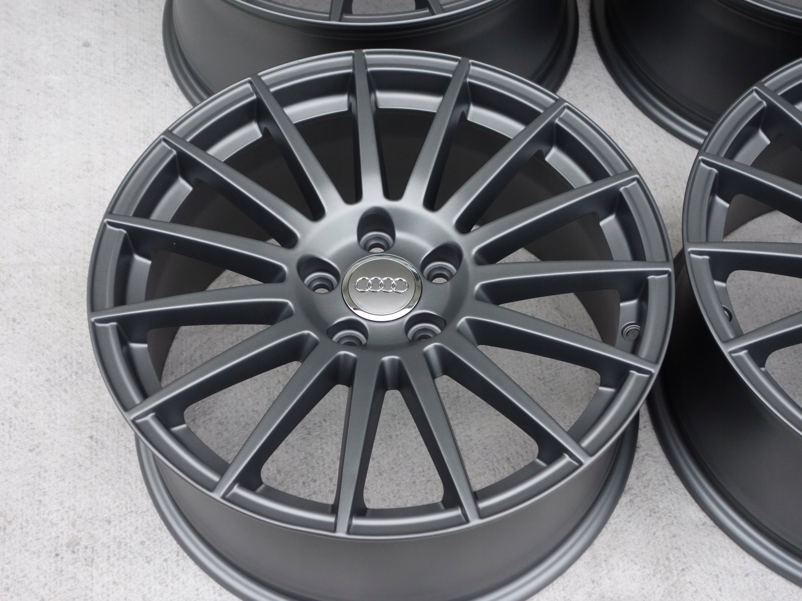 Alu Felge Audi A3 Q3 A6 S3 A4 S4 Aluminum rim 18 Zoll 8.0J 5x112 47ET