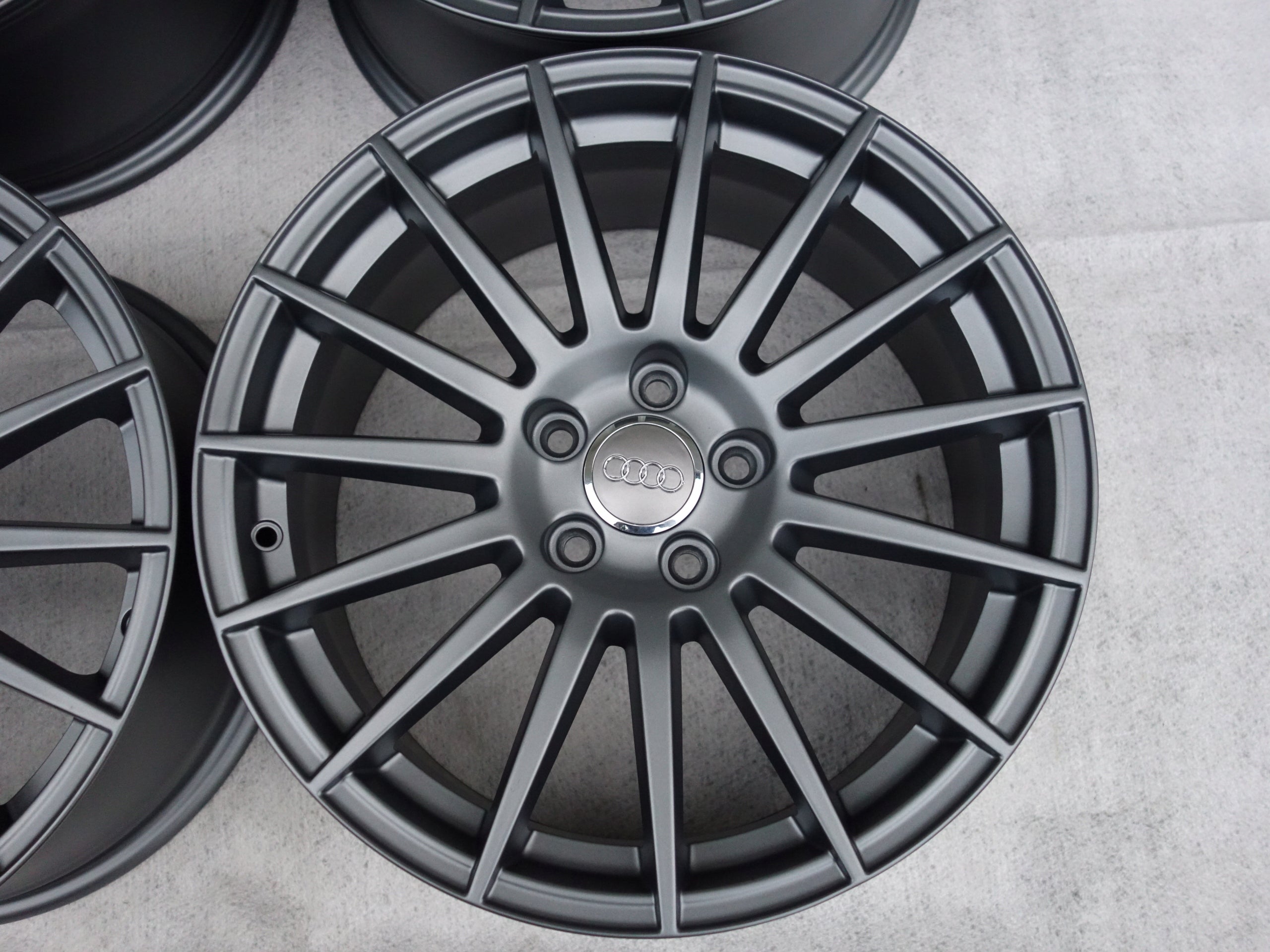 Alu Felge Audi A3 Q3 A6 S3 A4 S4 Aluminum rim 18 Zoll 8.0J 5x112 47ET