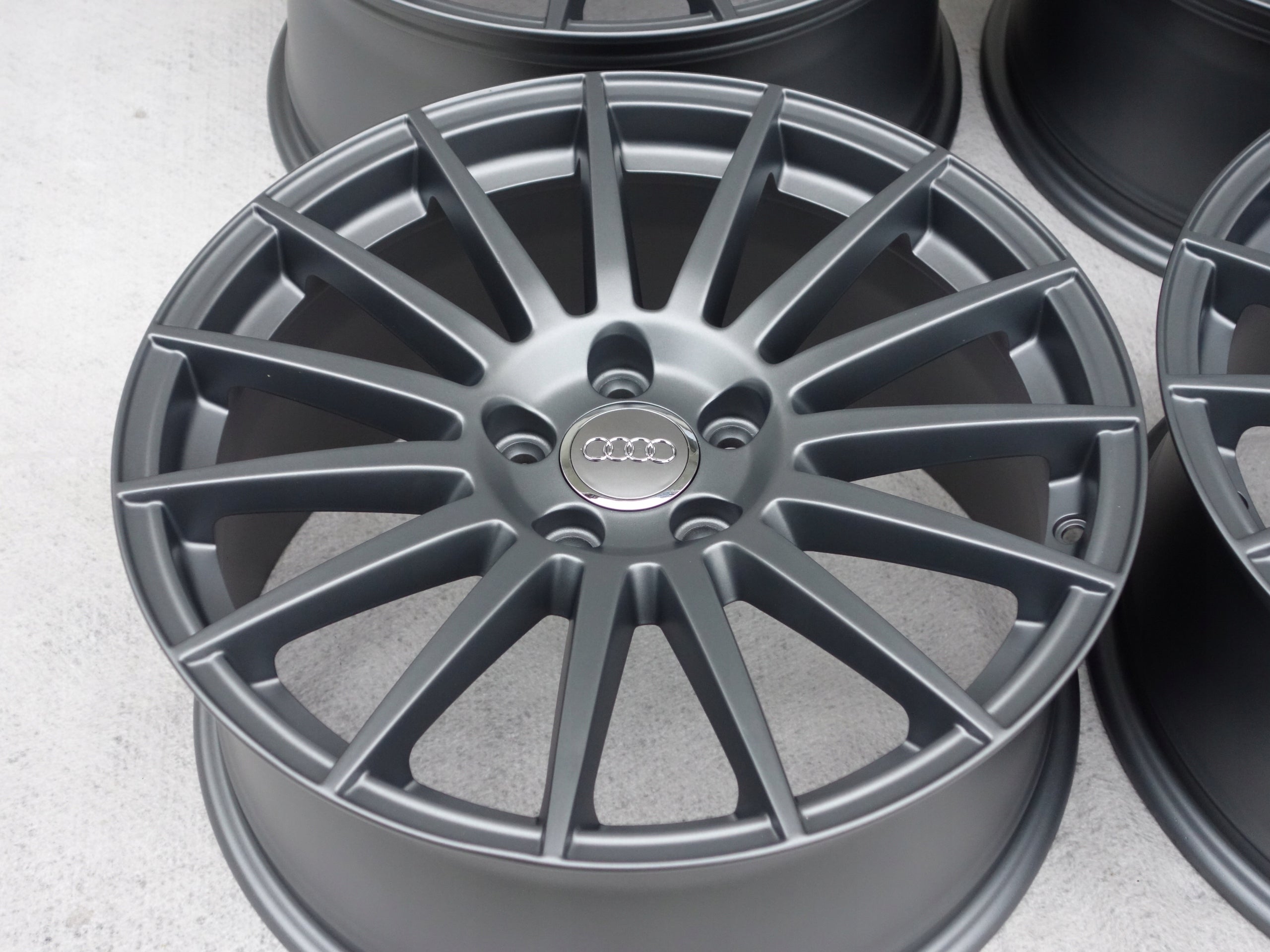 Alu Felge Audi A3 Q3 A6 S3 A4 S4 Aluminum rim 18 Zoll 8.0J 5x112 47ET