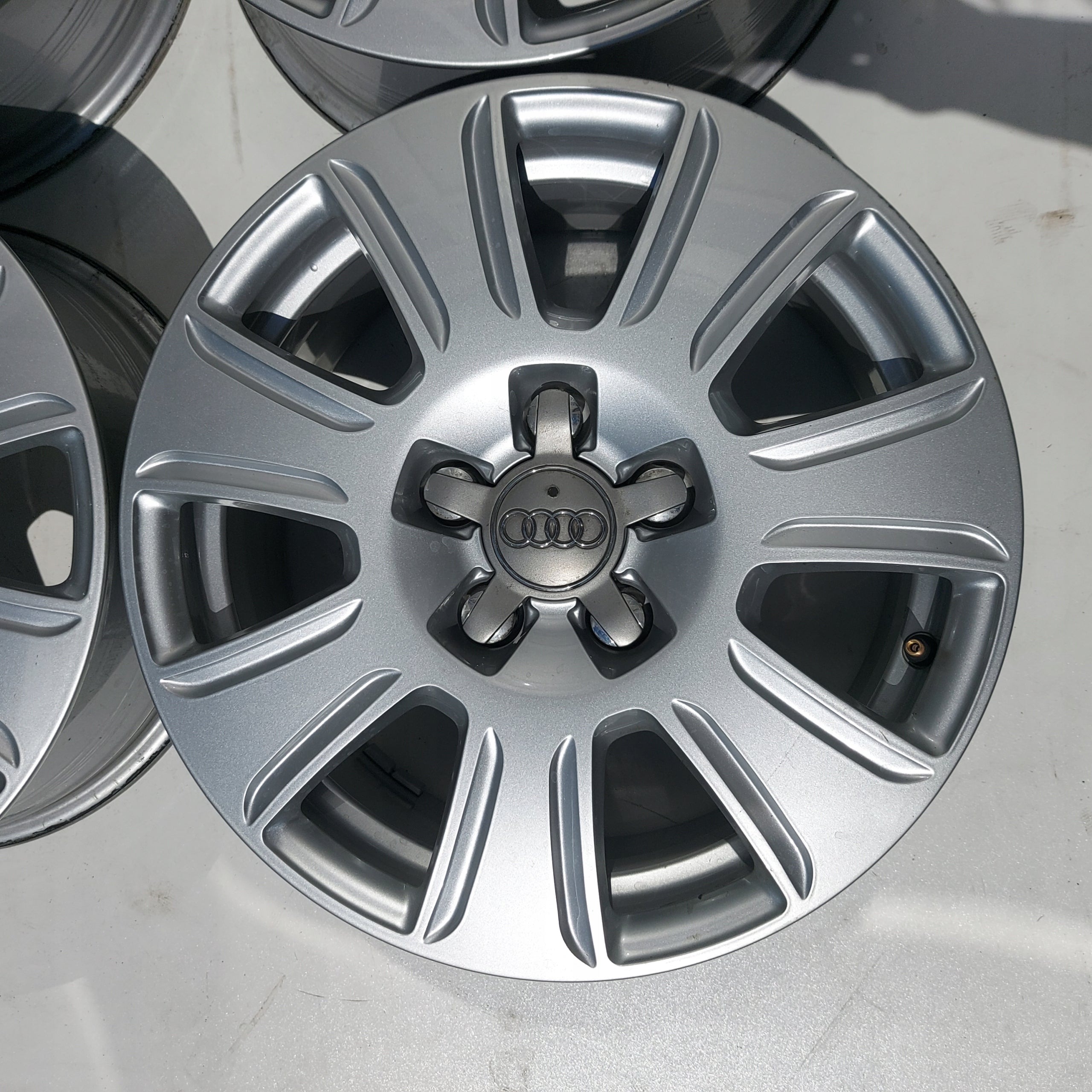 Alu Felge Audi A3 Q3 A4 A6 Aluminum rim 16 Zoll 6.5J 5x112 33ET