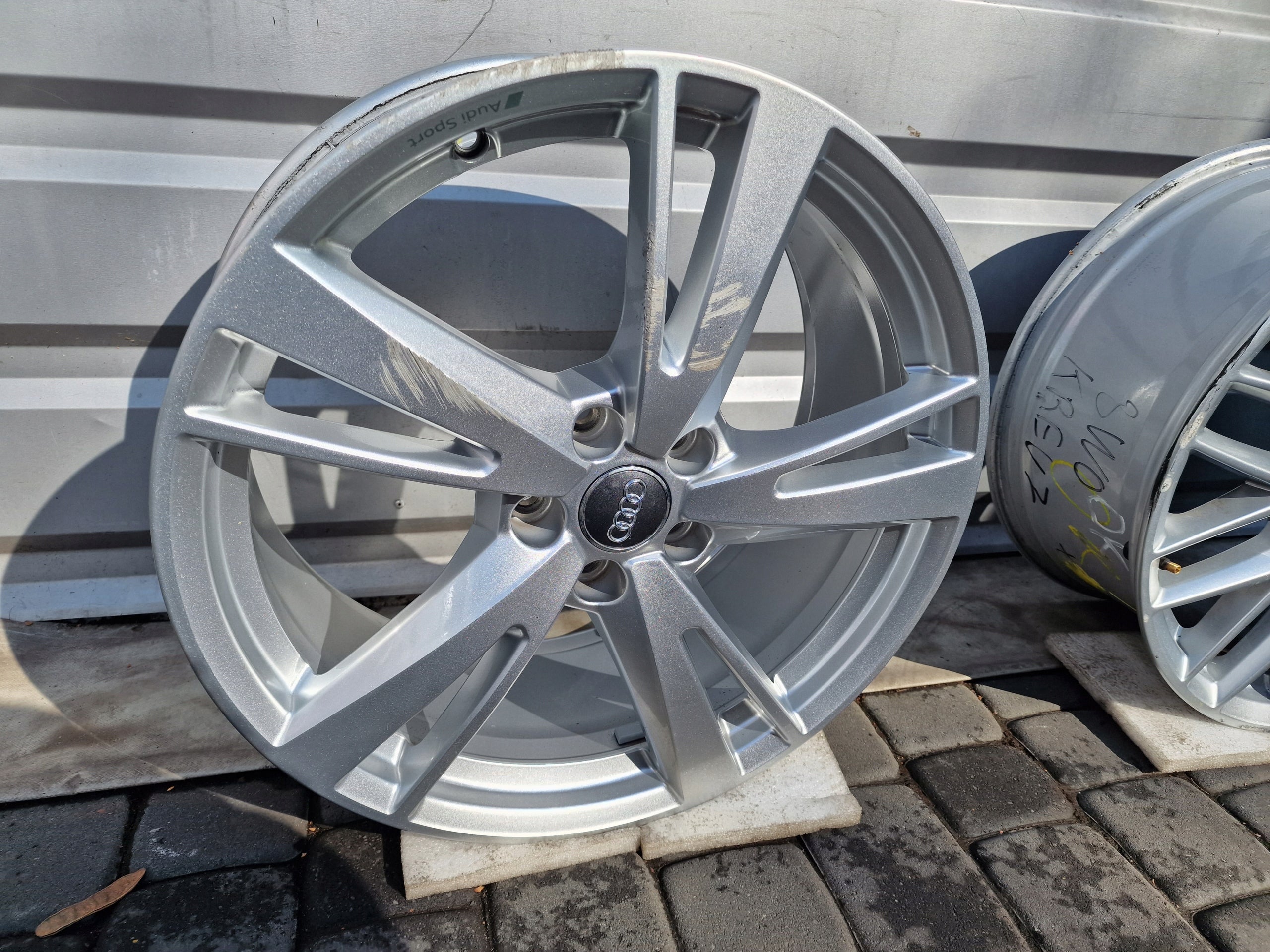 1x Alu Felge Audi A3 A4 Aluminum rim 19 Zoll 8.0J 5x112 49ET