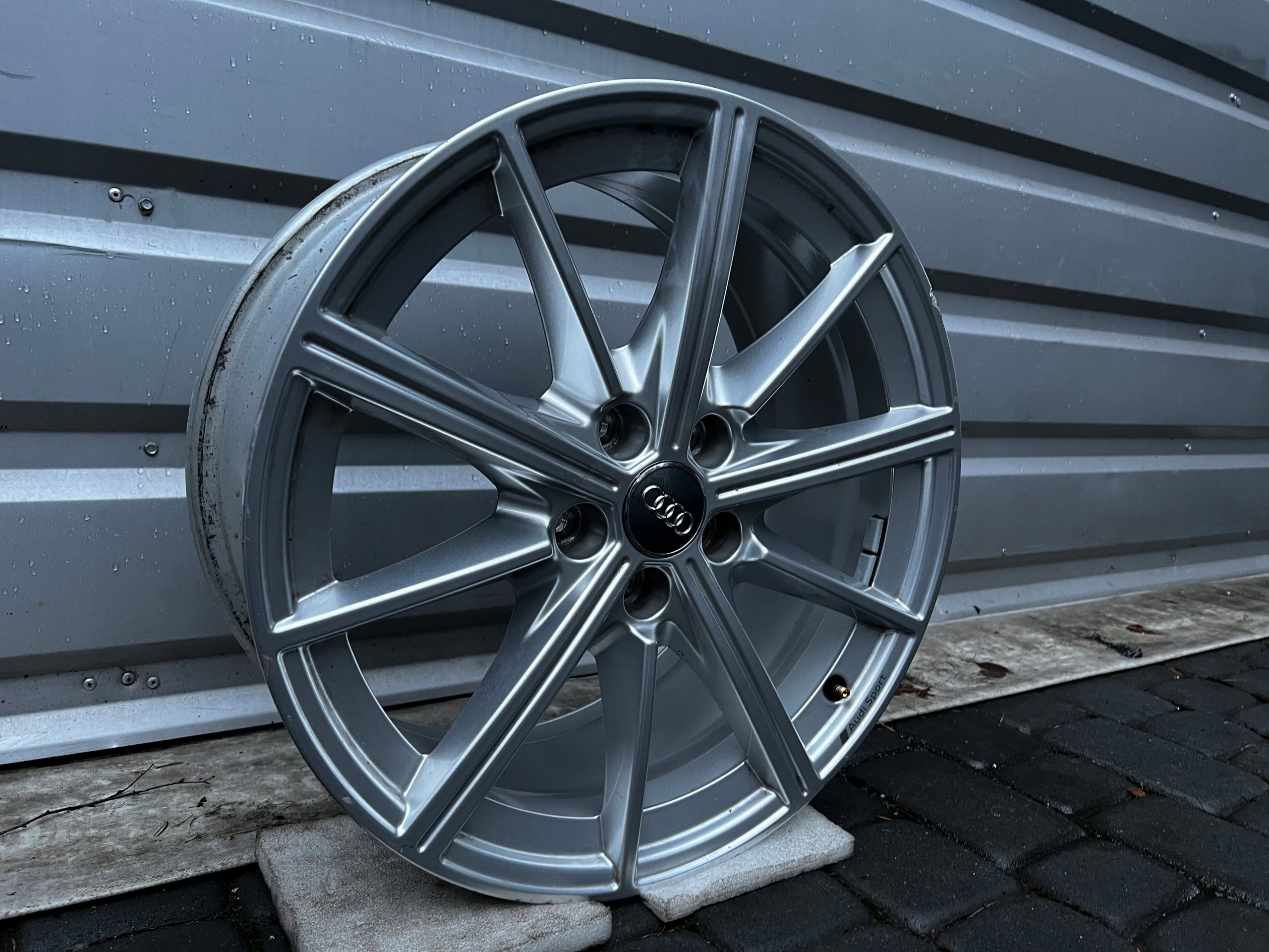  1x aluminum rim Audi A3 Q3 S3 Q2 Aluminum rim 18 inch 8.0J 5x112 46ET  product image