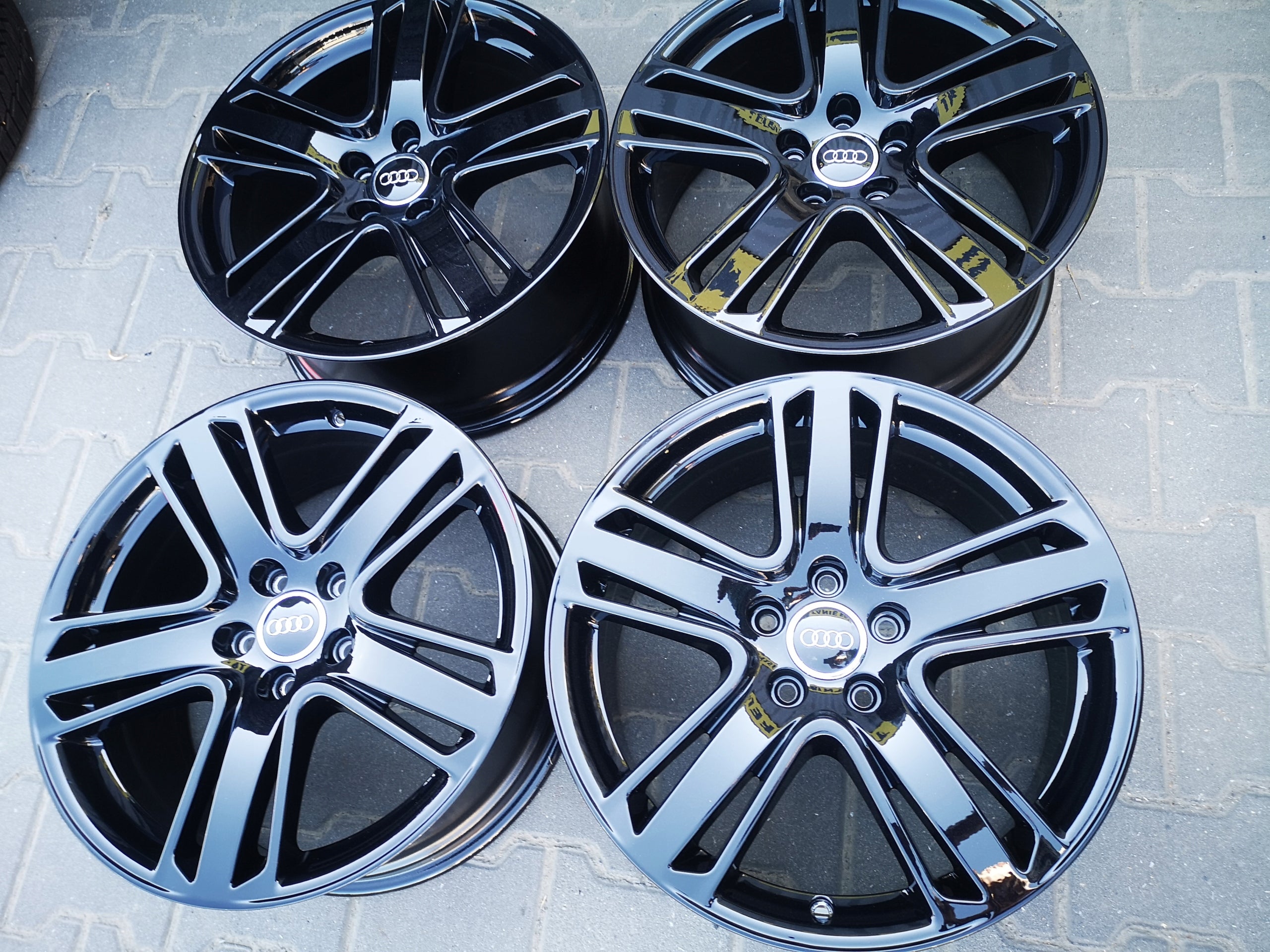 Alu Felge Audi A3 Q3 RS3 S3 Aluminum rim 18 Zoll 8.0J 5x112 46ET