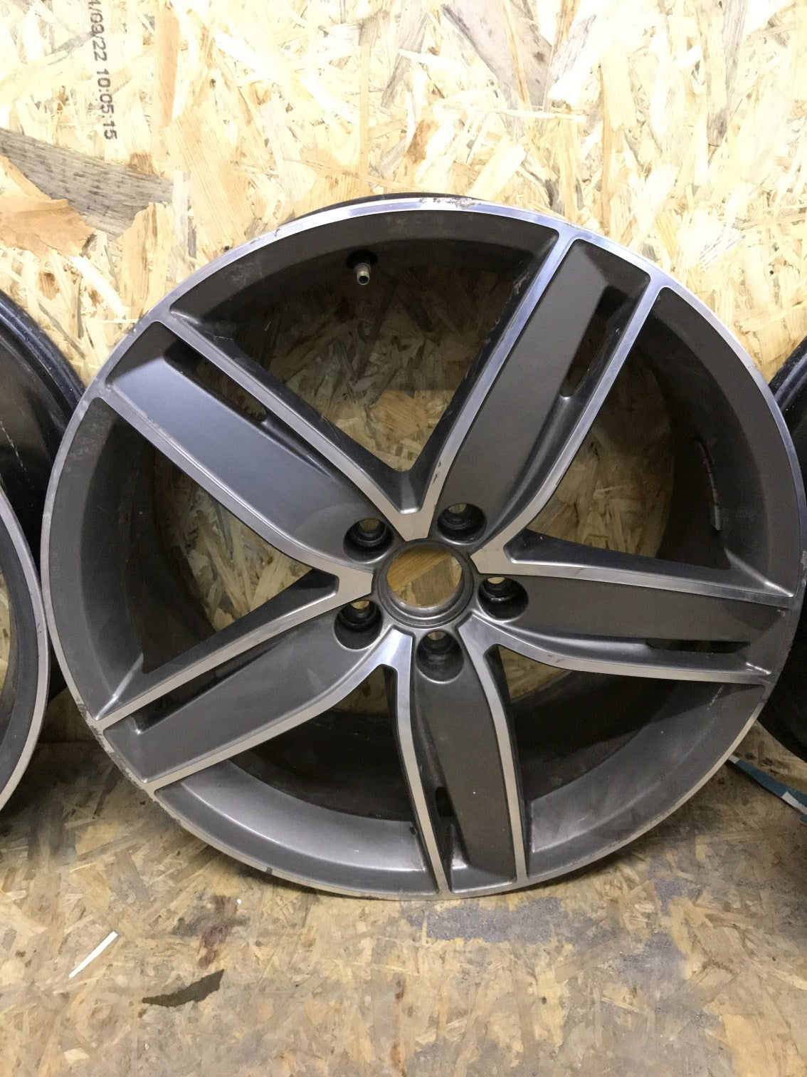 1x Alu Felge Audi A3 RS3 S3 Aluminum rim 19 Zoll 8.0J 5x112 8V0601025GK