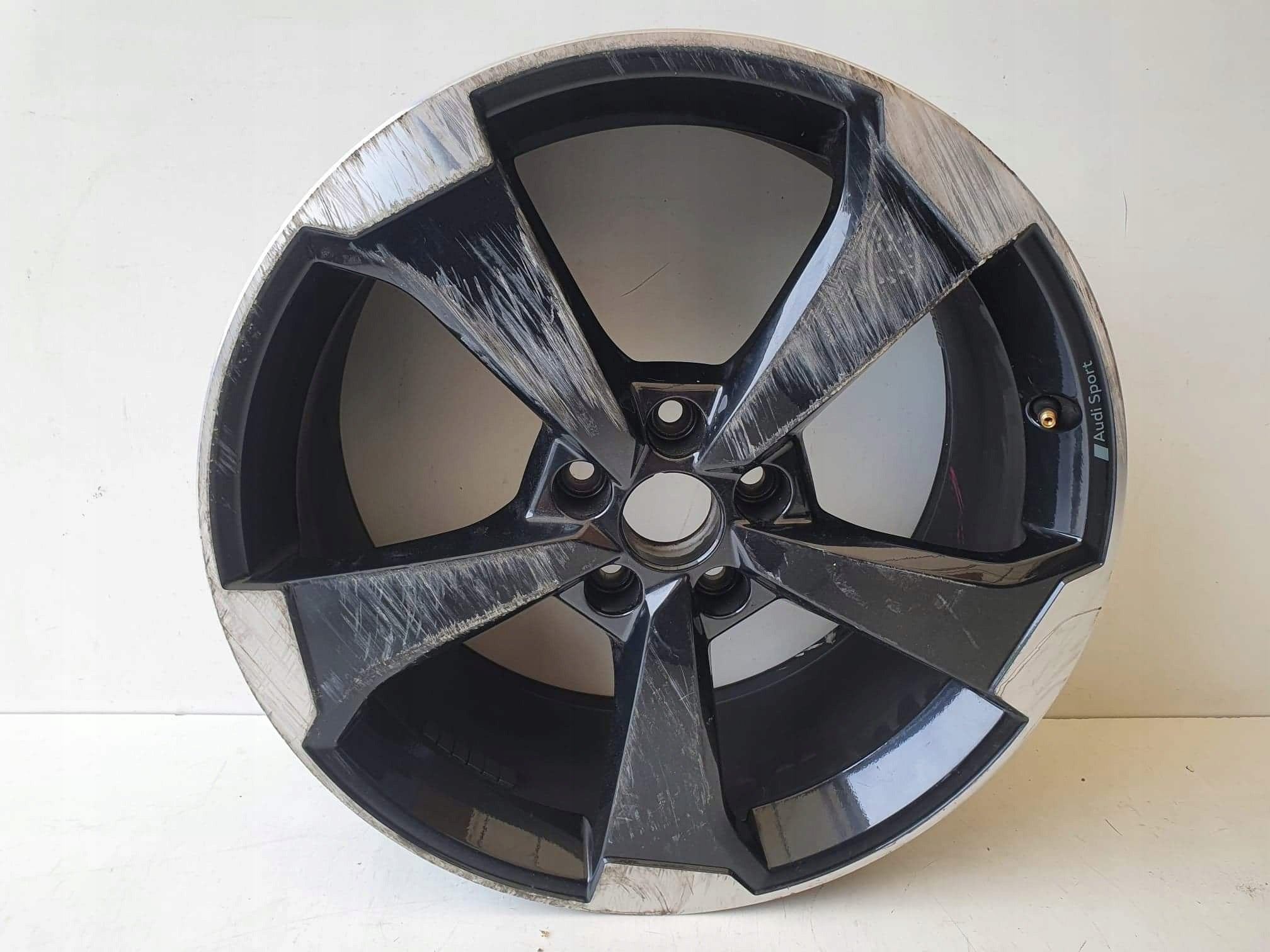  1x aluminum rim Audi A3 RS3 S3 aluminum rim 19 inch 8.5J 5x112 8V0601025  product image