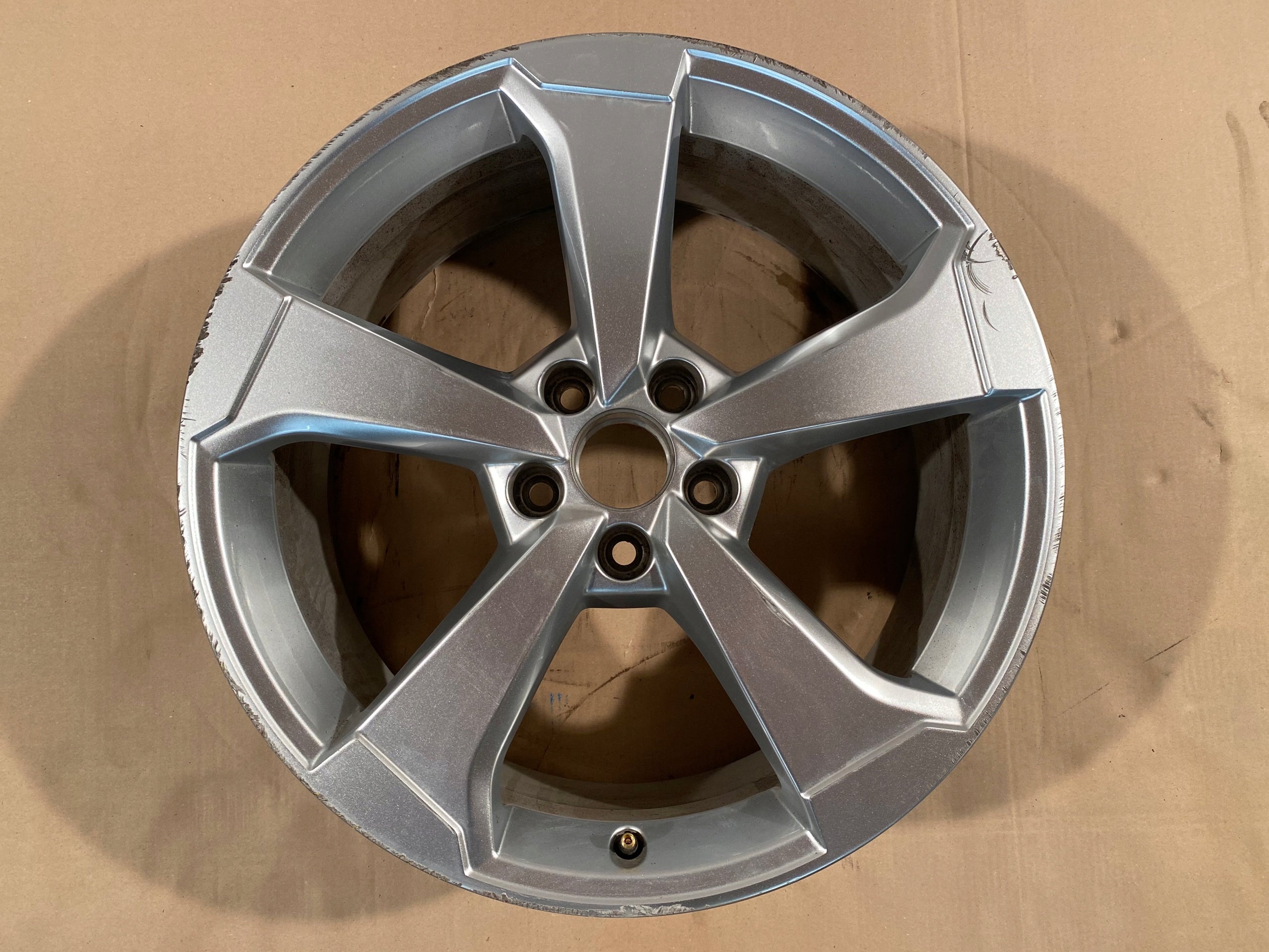  1x Alu Felge Audi A3 RS3 S3 Aluminum rim 19 Zoll 8.0J 5x112 49ET 8V0601025CE product image