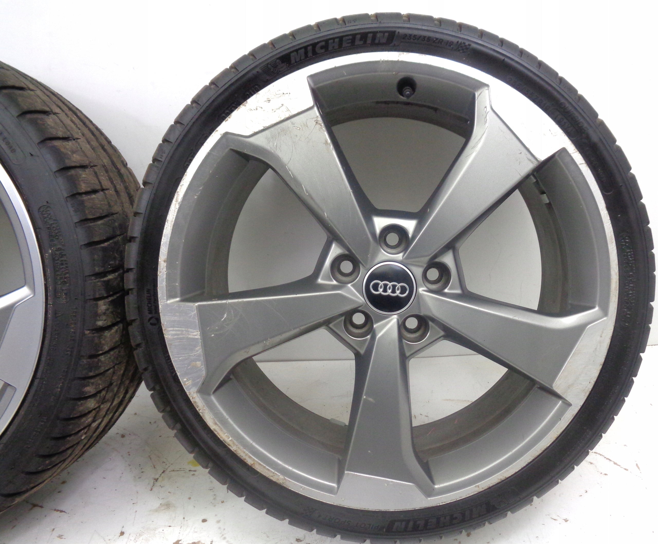 1x Alu Felge Audi A3 RS3 S3 Aluminum rim 19 Zoll 8.0J 5x112 8V0601025CF