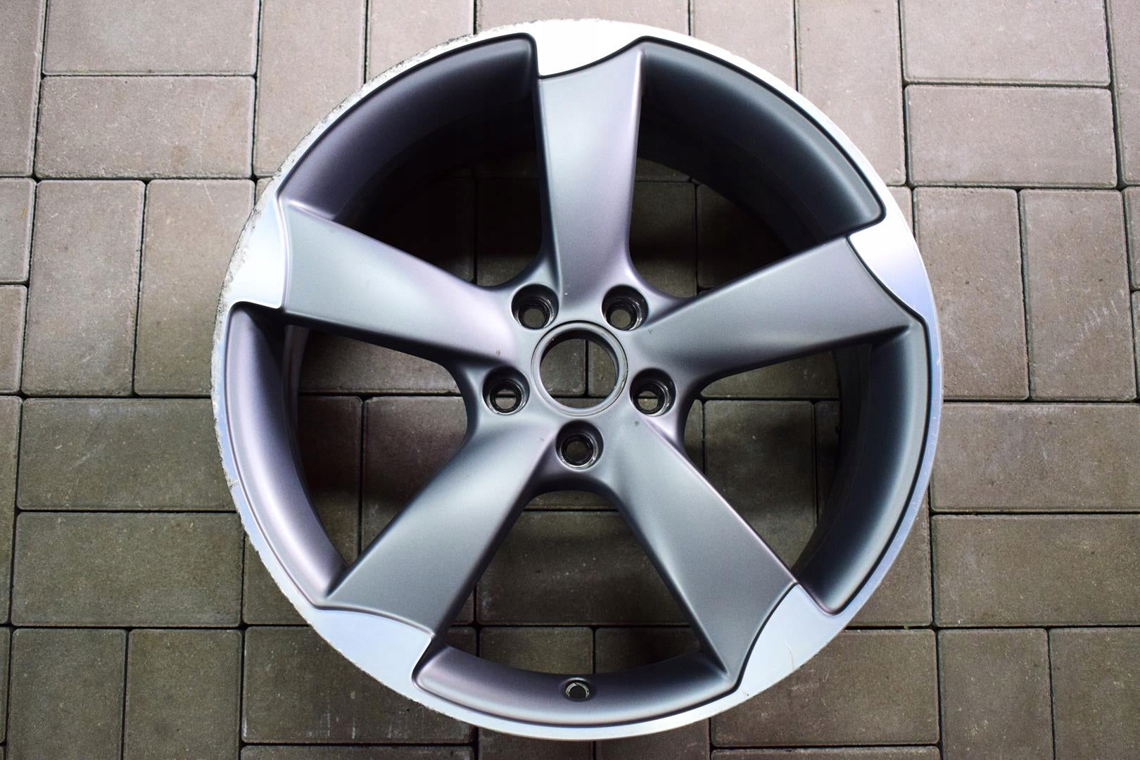  1x Alu Felge Audi A3 RS3 S3 Aluminum rim 19 Zoll 8.0J 5x112 50ET 8P0601025DA product image